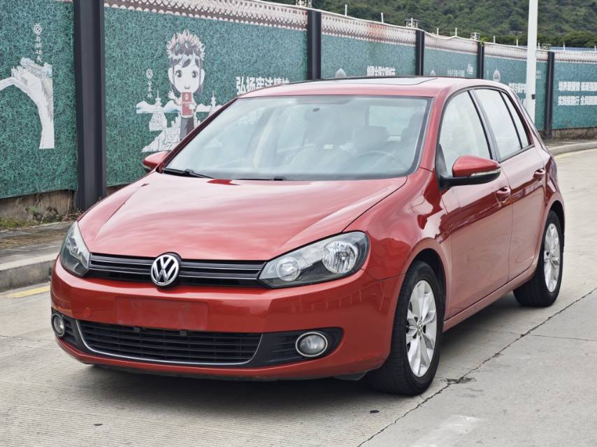 Volkswagen Golf 2012 car image #2