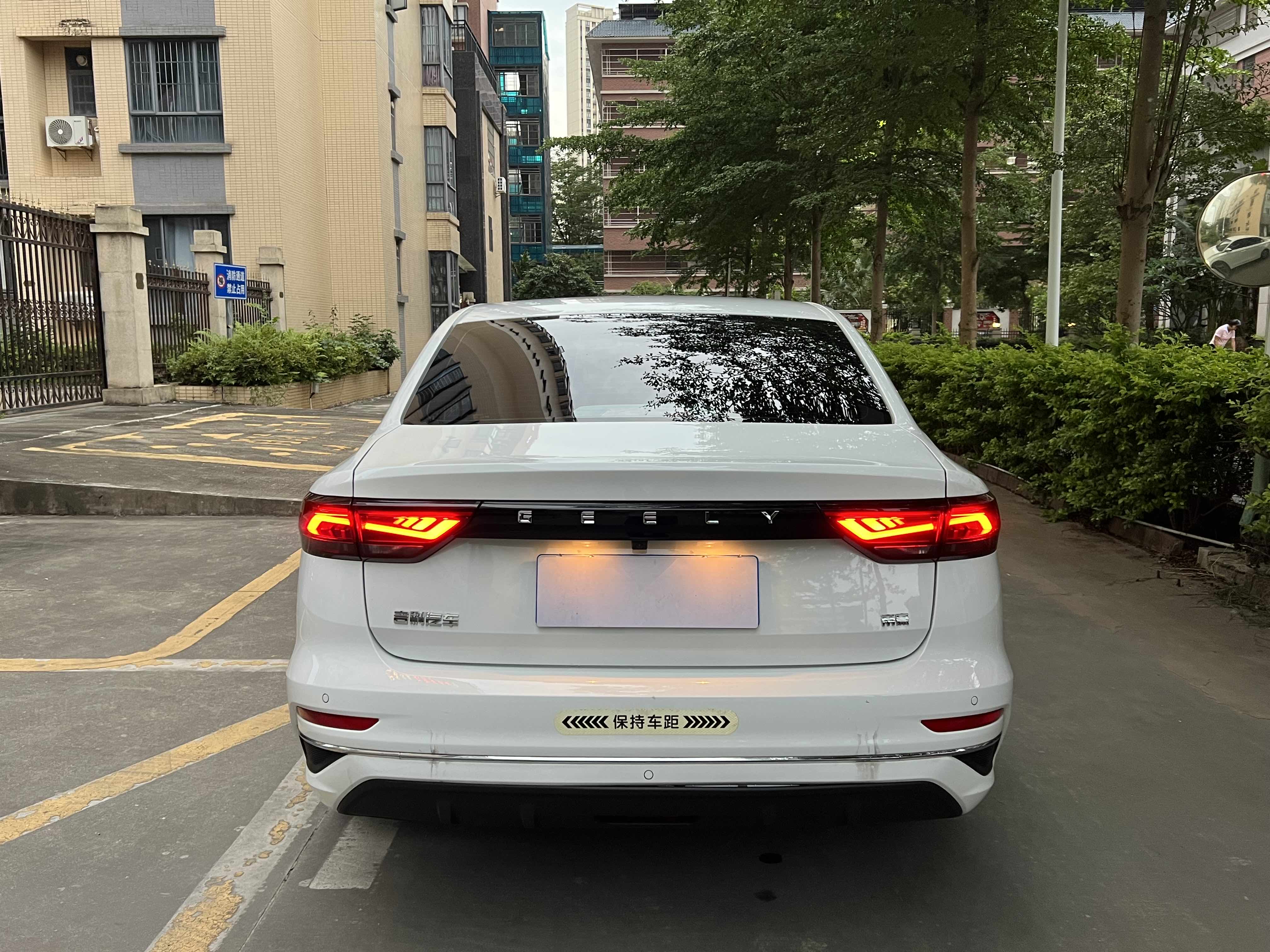 GEELY Emgrand 2023 car image #10