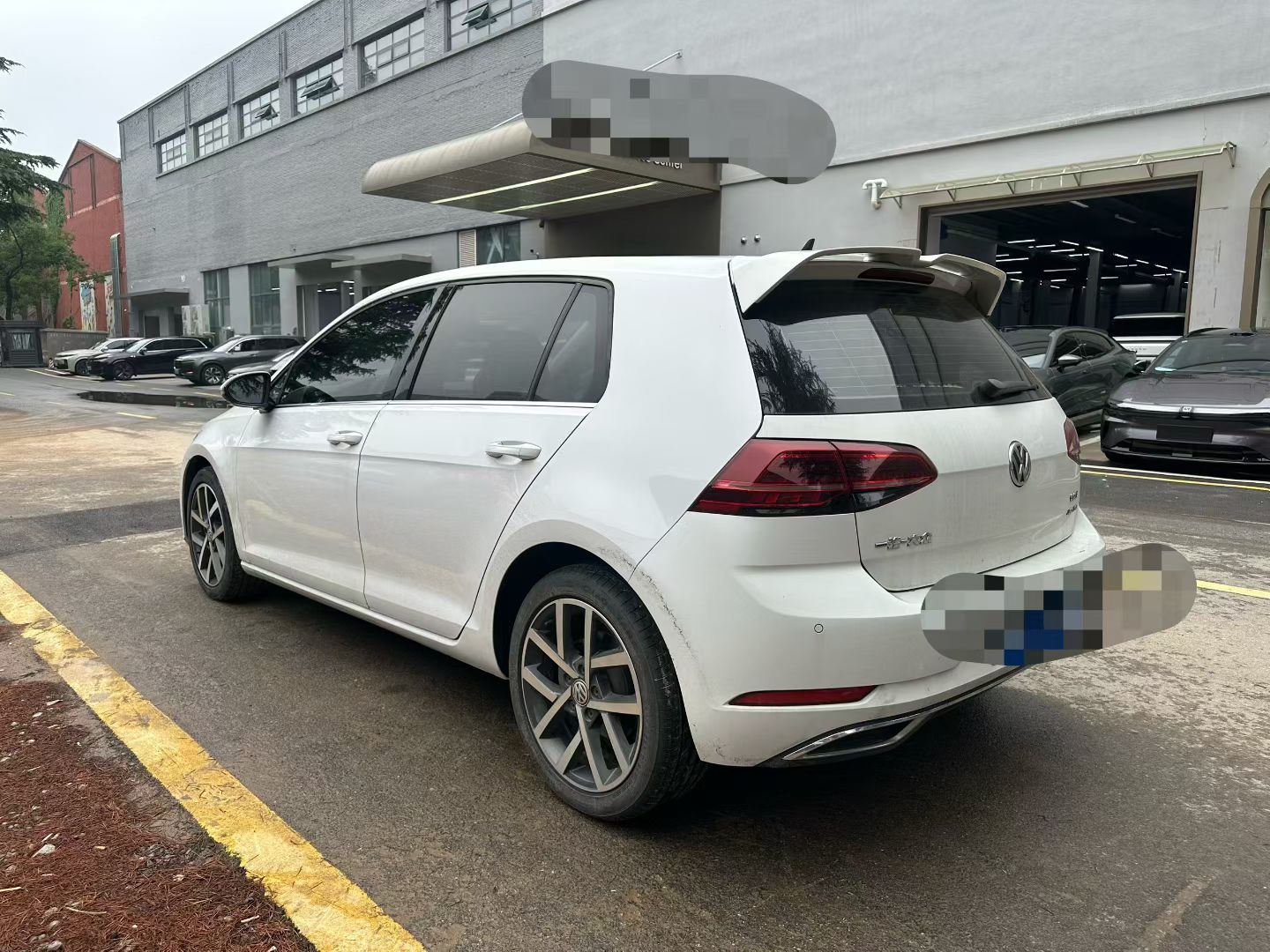 Volkswagen Golf 2018 car image #7