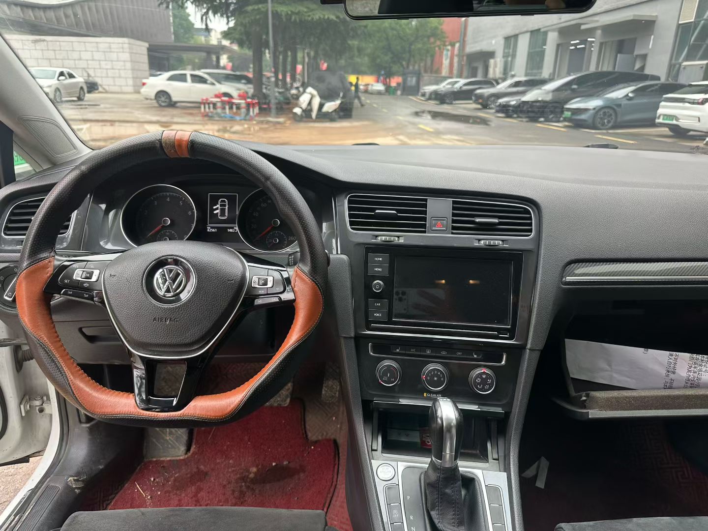 Volkswagen Golf 2018 car image #6