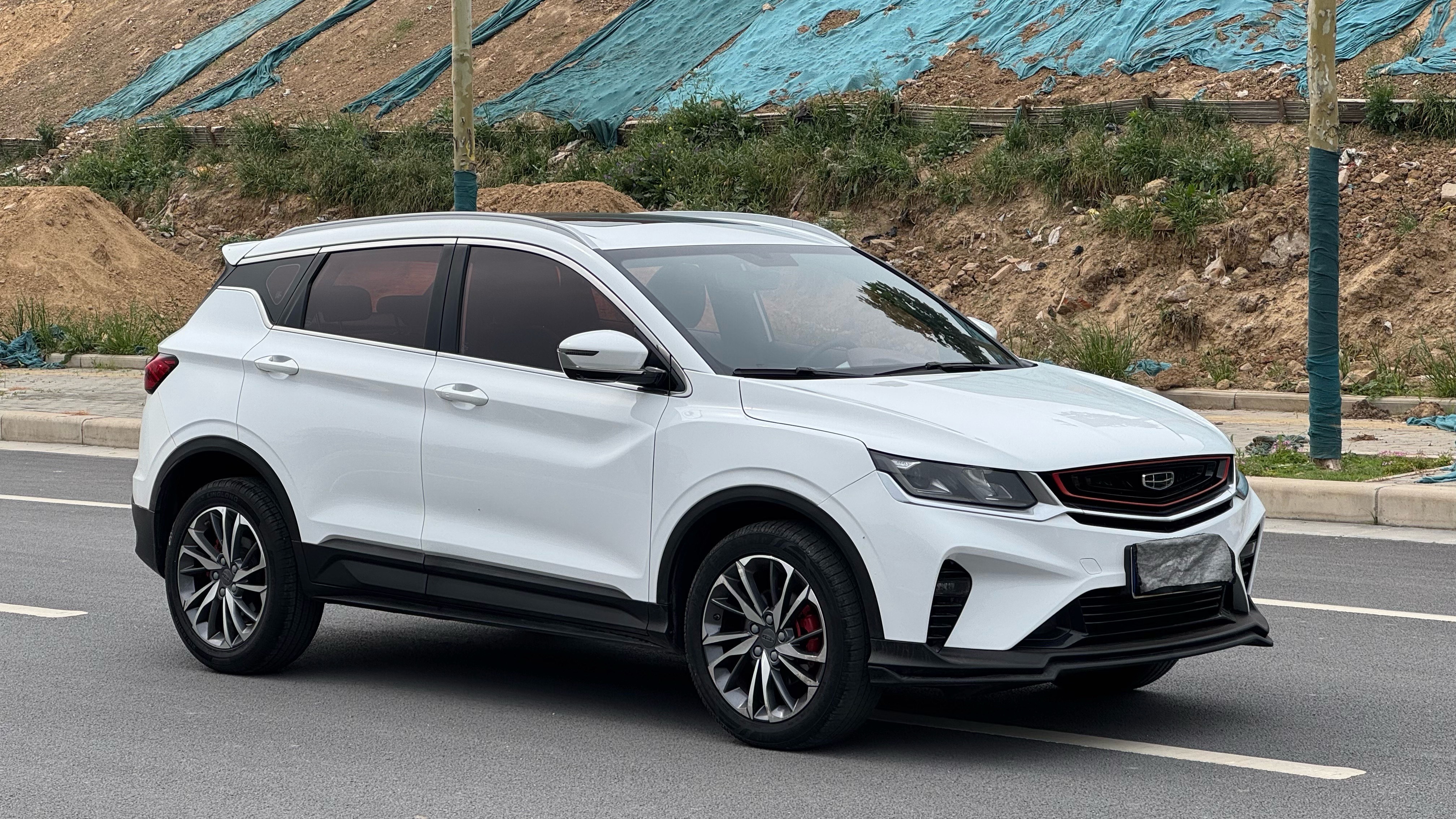GEELY Coolray 2019 #5 GEELY Coolray 2019 car image #5