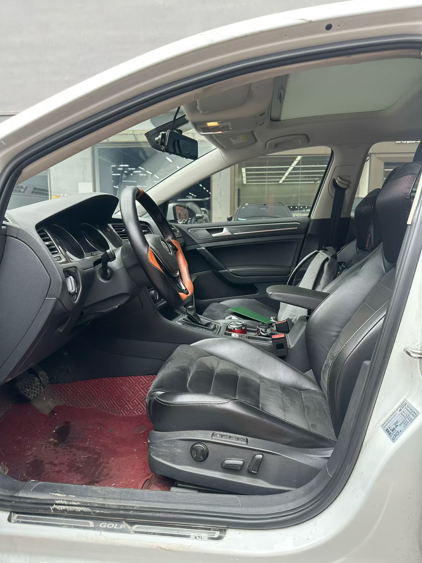 Volkswagen Golf 2018 car image #8
