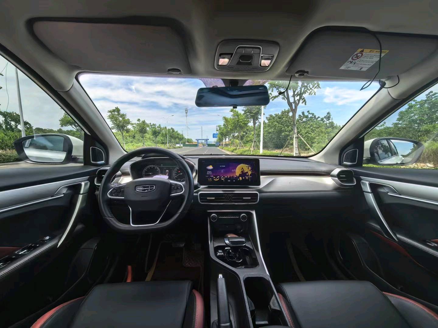 2021 car image #10