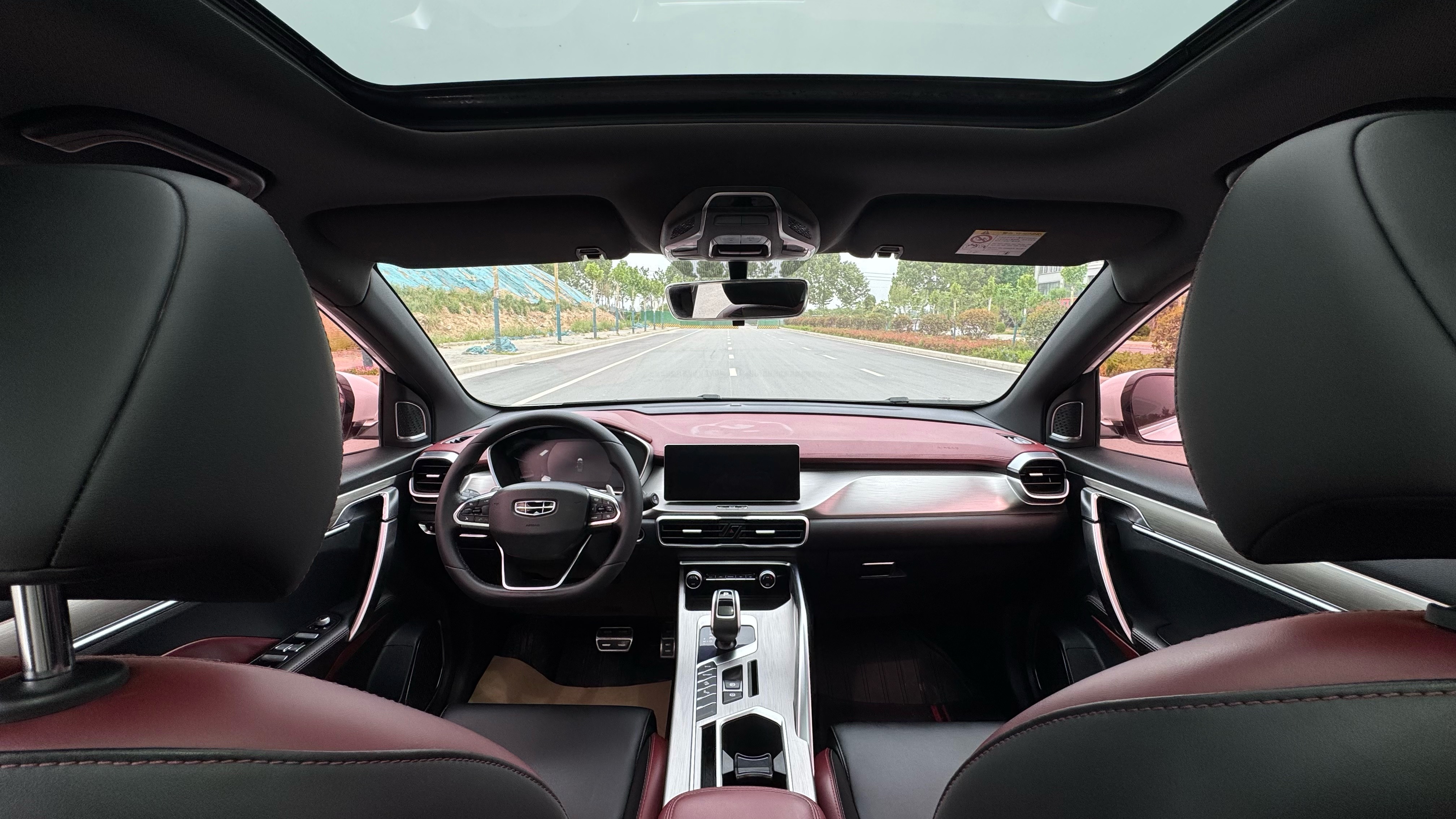 GEELY Coolray 2019 #7 GEELY Coolray 2019 car image #7