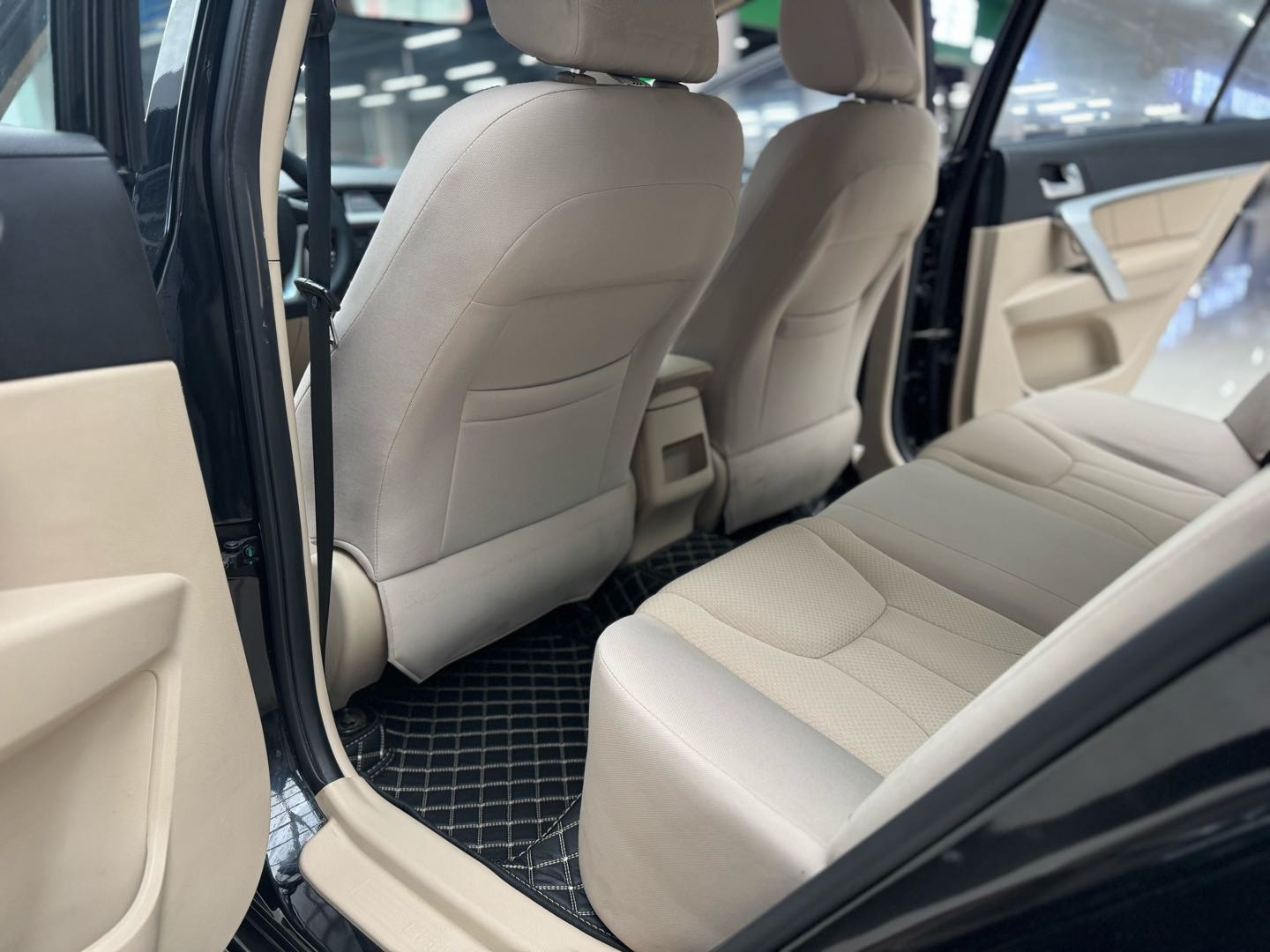 GEELY Emgrand 2017 car image #8