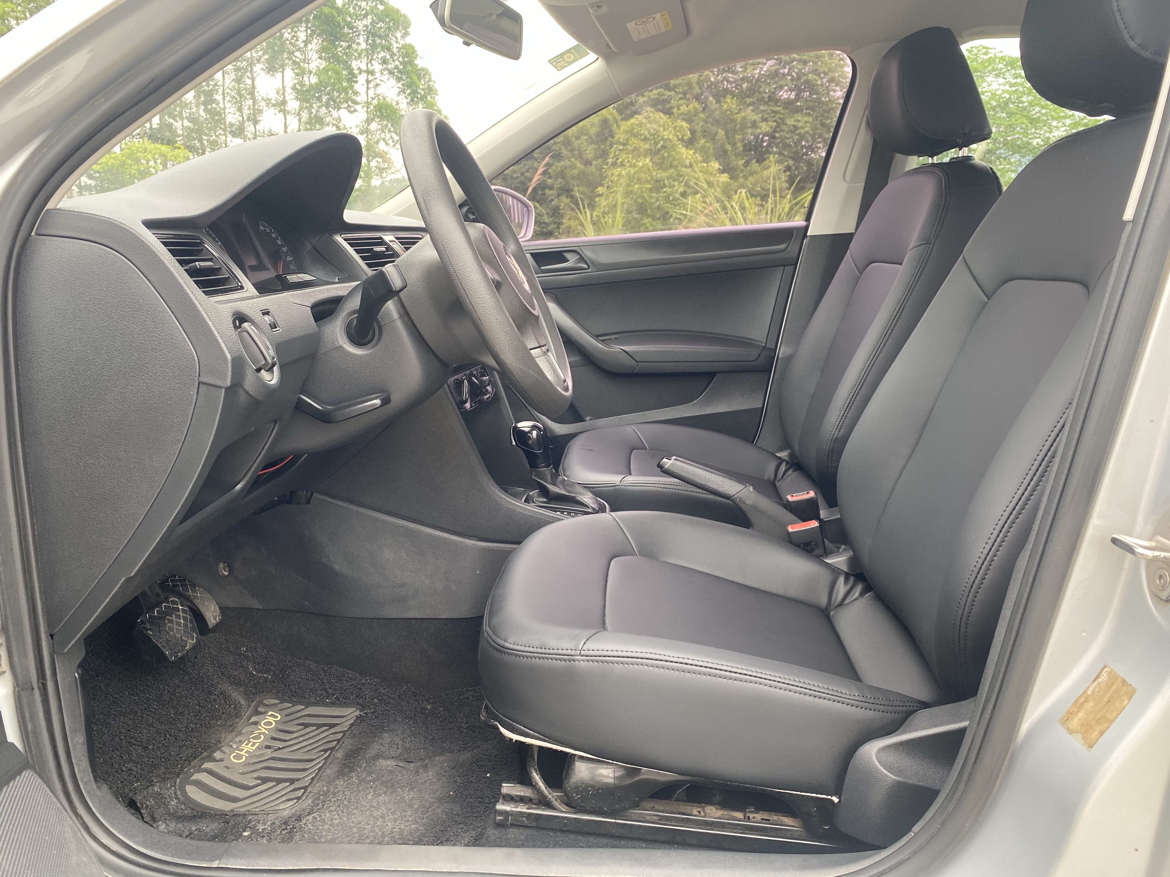 Volkswagen Santana 2015 car image #9