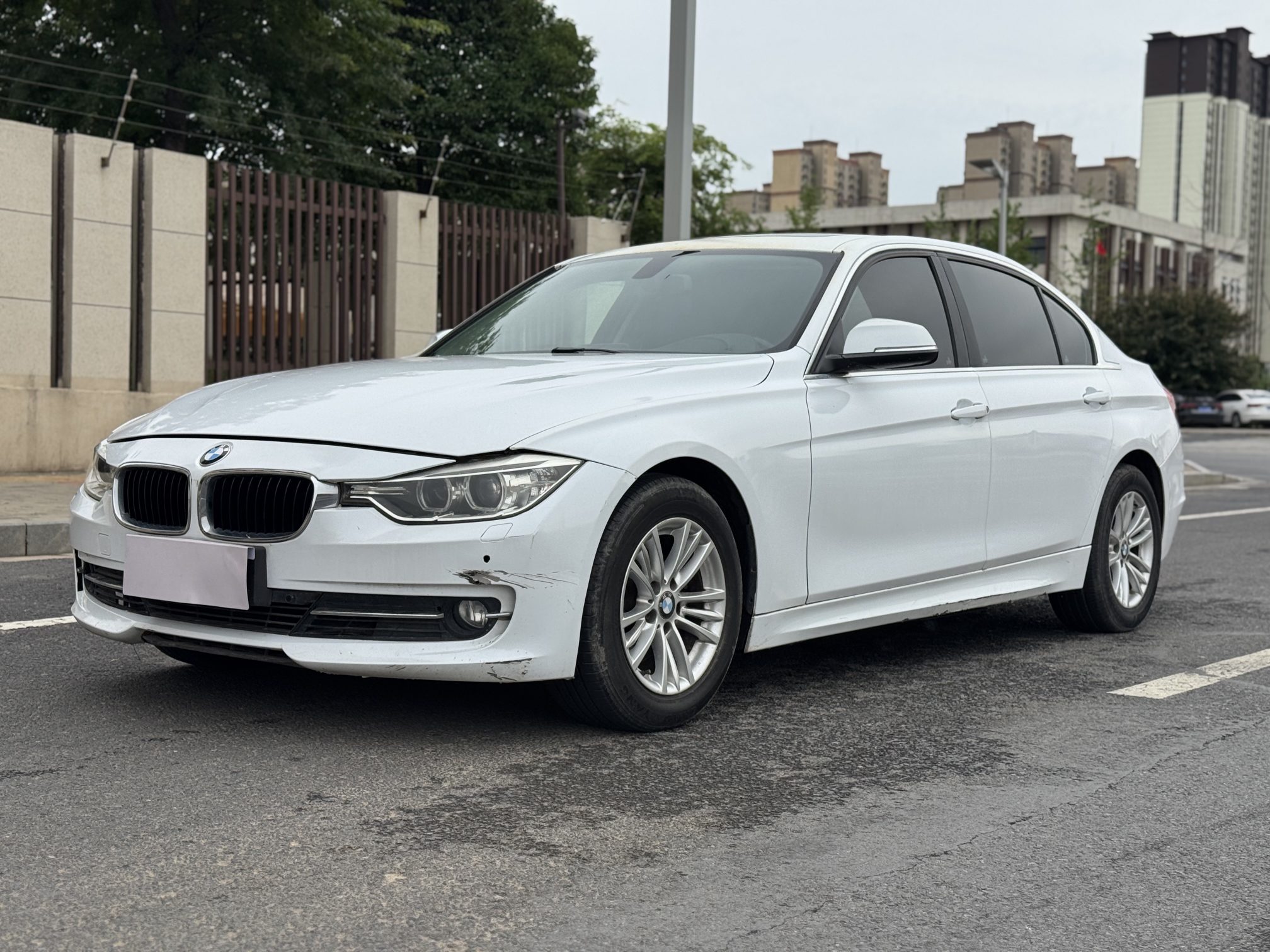 BMW 3 Series 2013 car image 
