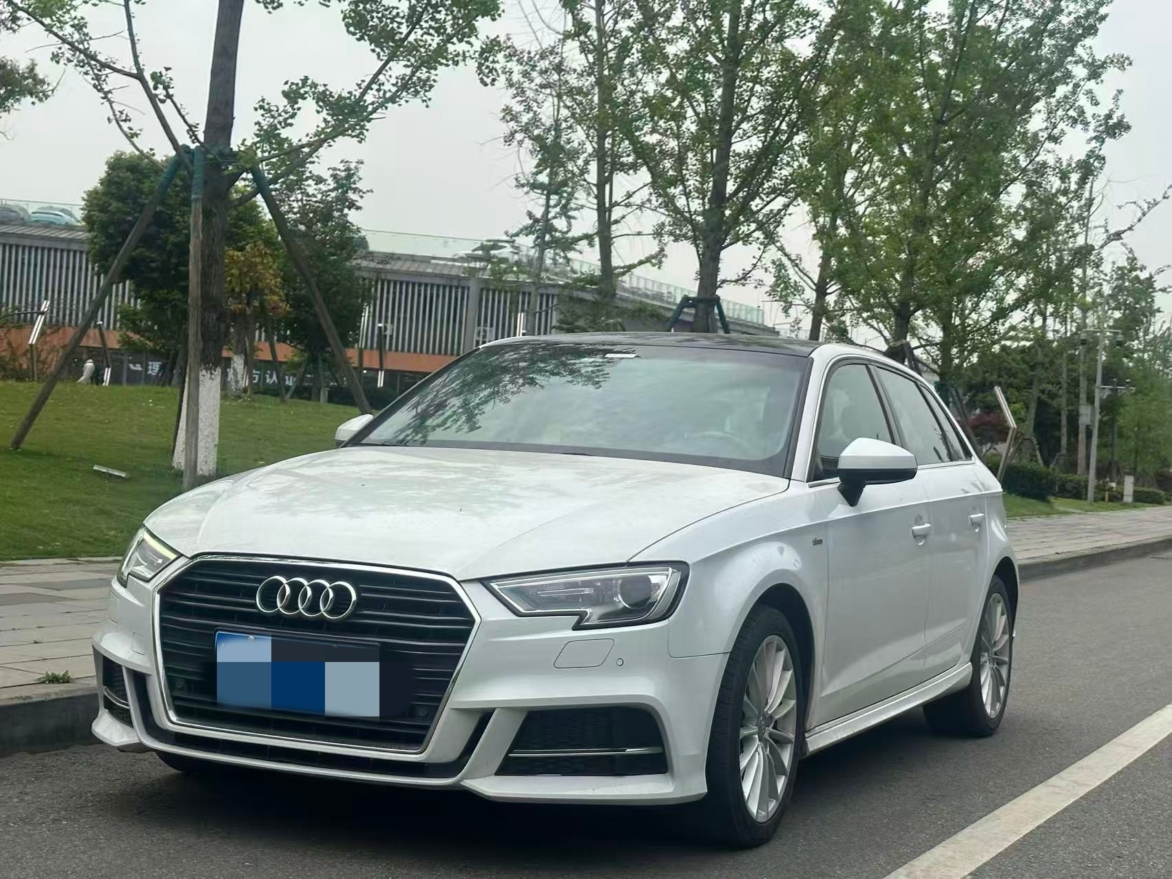 Audi A3 2017 car image #2
