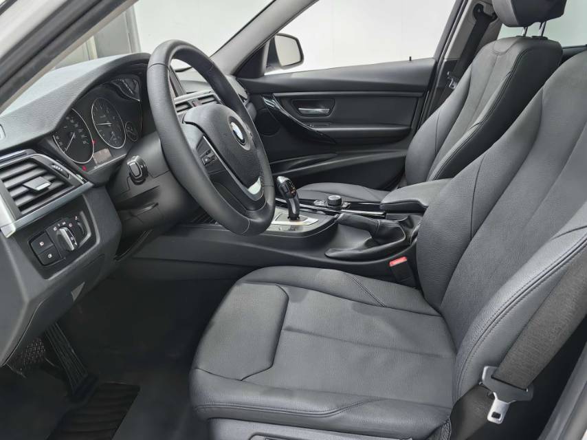 BMW 3 Series 2017 car image #7