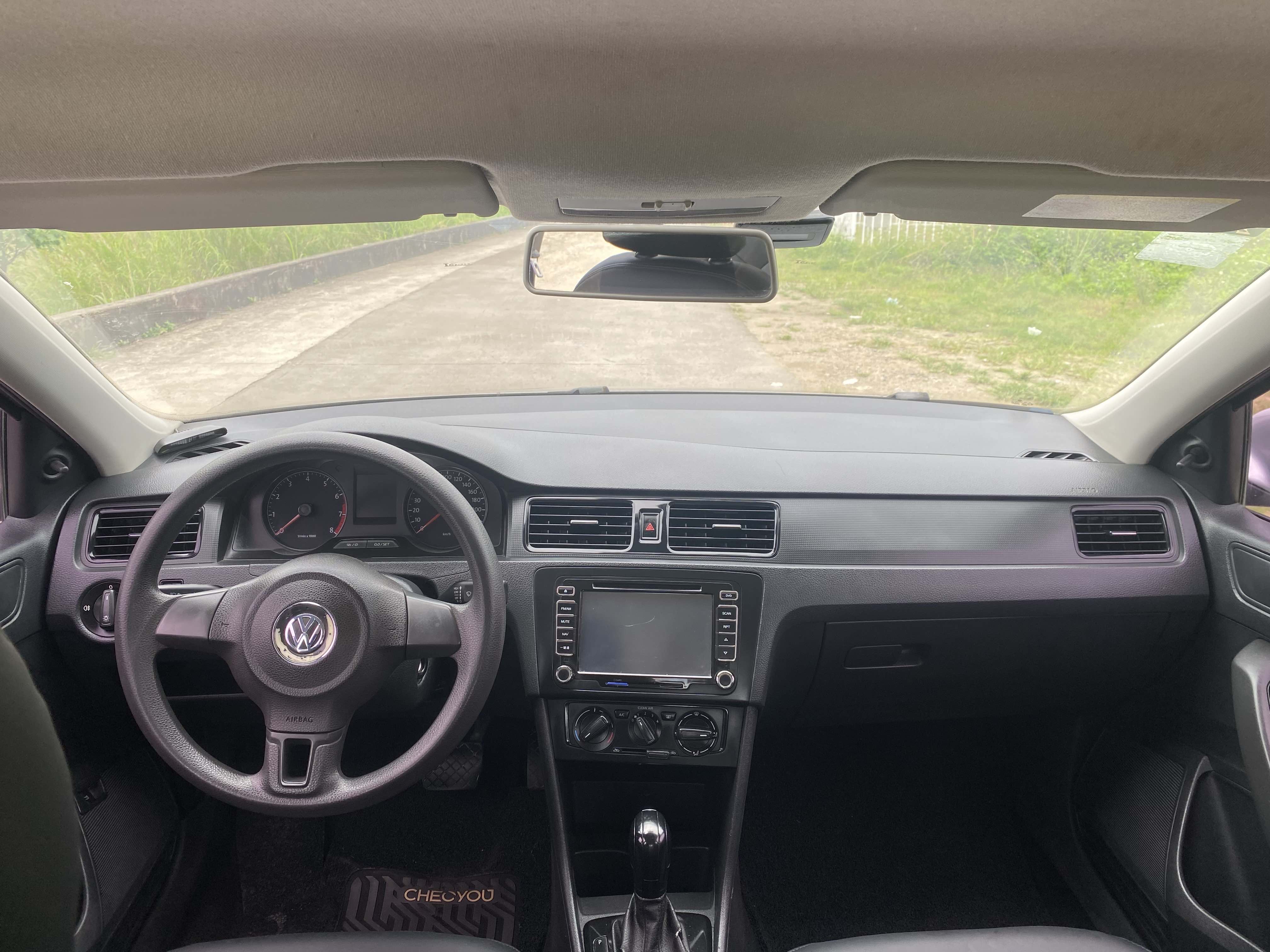 Volkswagen Santana 2015 car image #11