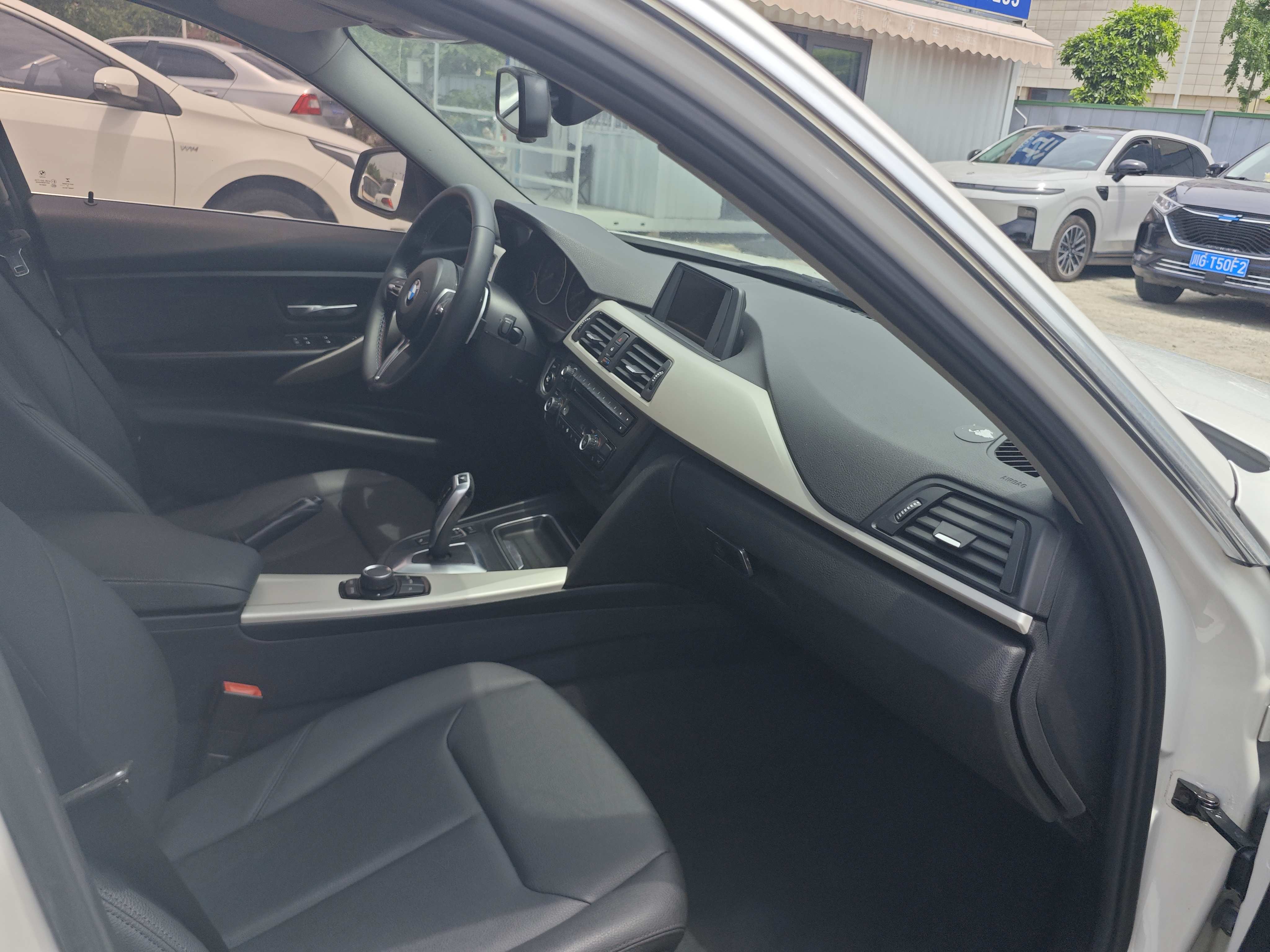 BMW 3 Series 2015 #5 BMW 3 Series 2015 car image #5