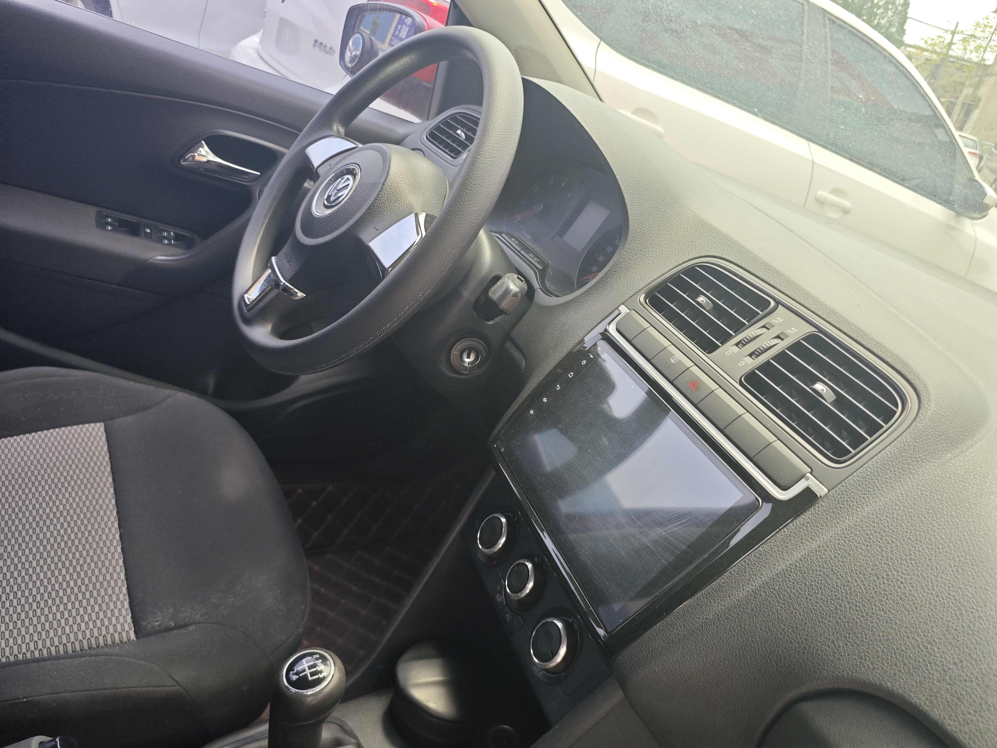 Volkswagen Polo 2013 car image #6