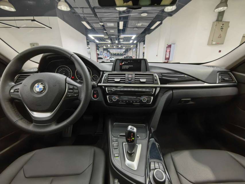 BMW 3 Series 2017 car image #6