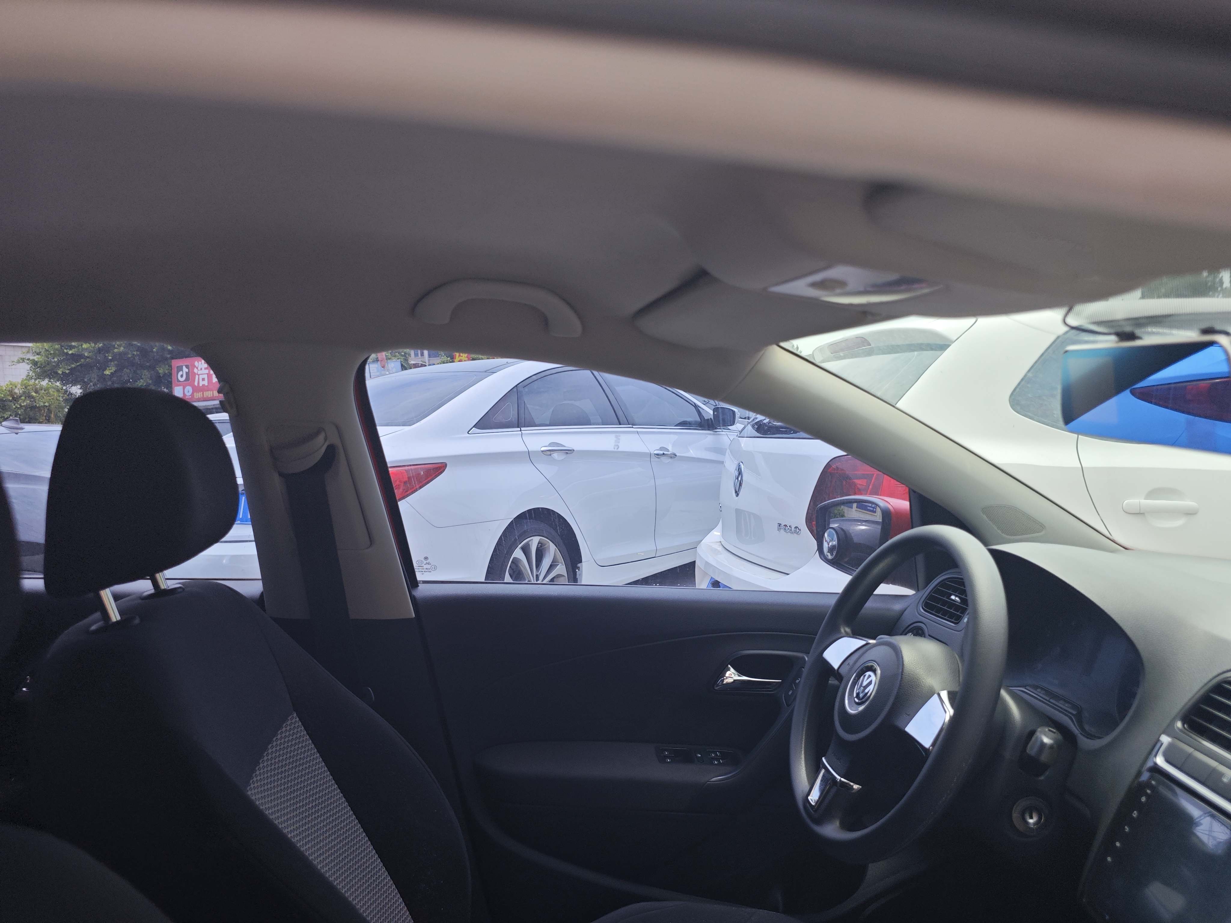 Volkswagen Polo 2013 car image #8