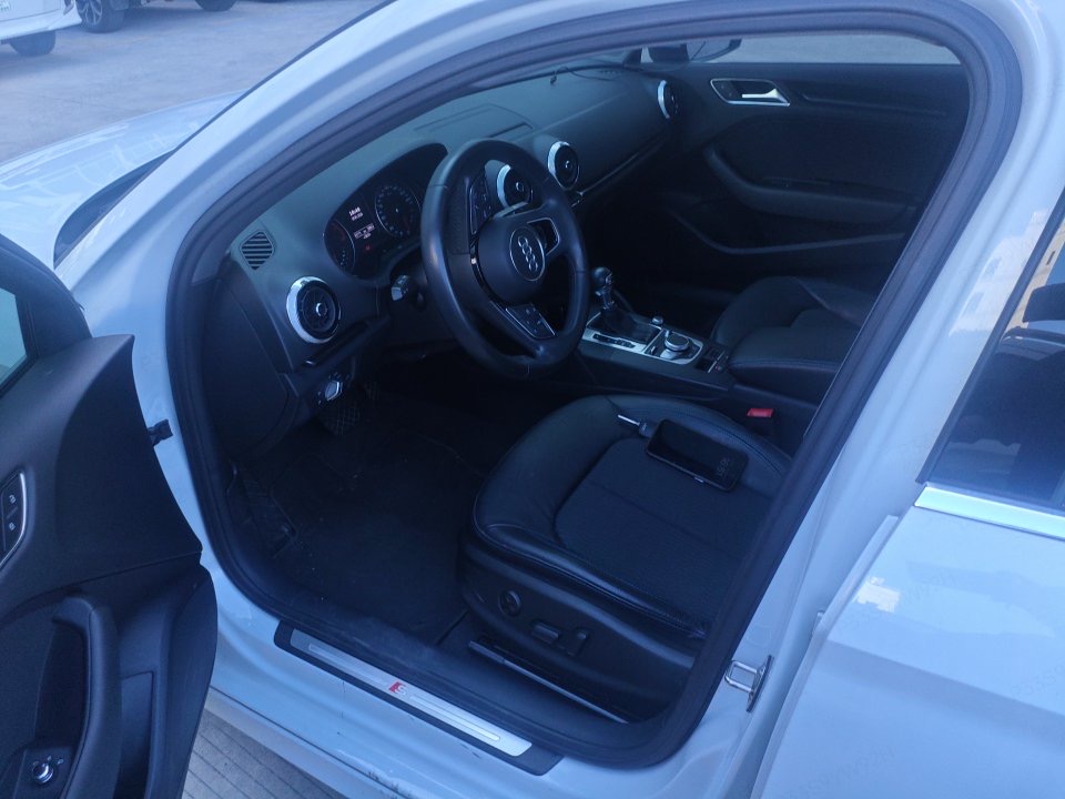Audi A3 2018 immagine di auto #6