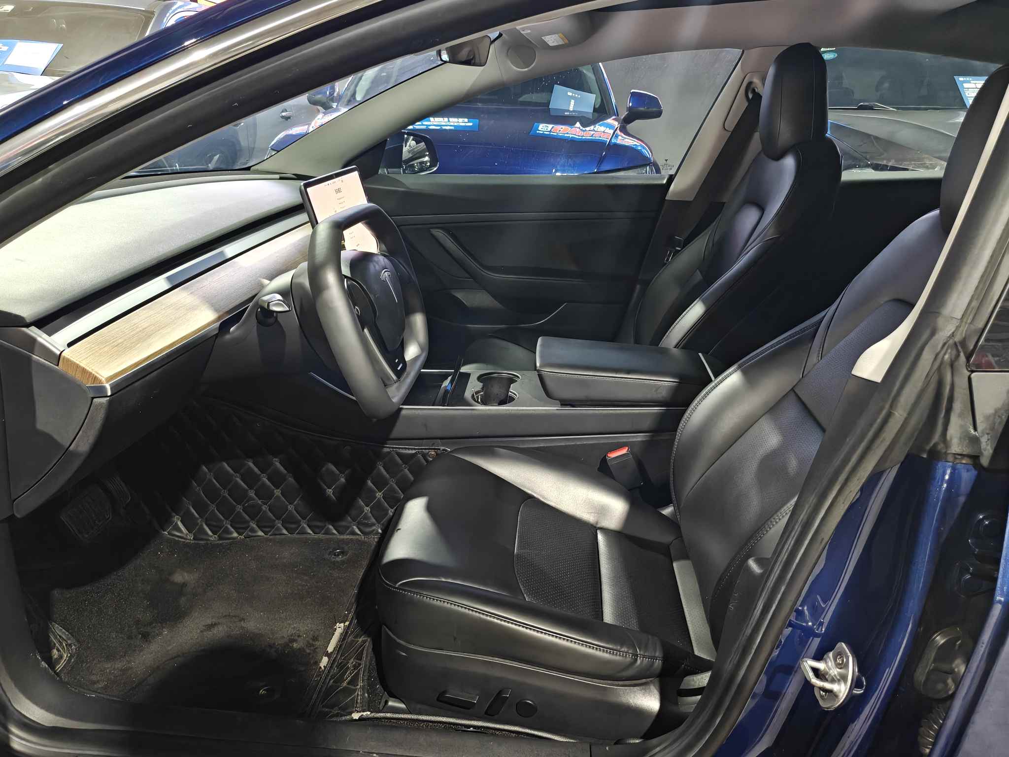 Tesla Model 3 2020 car image #4