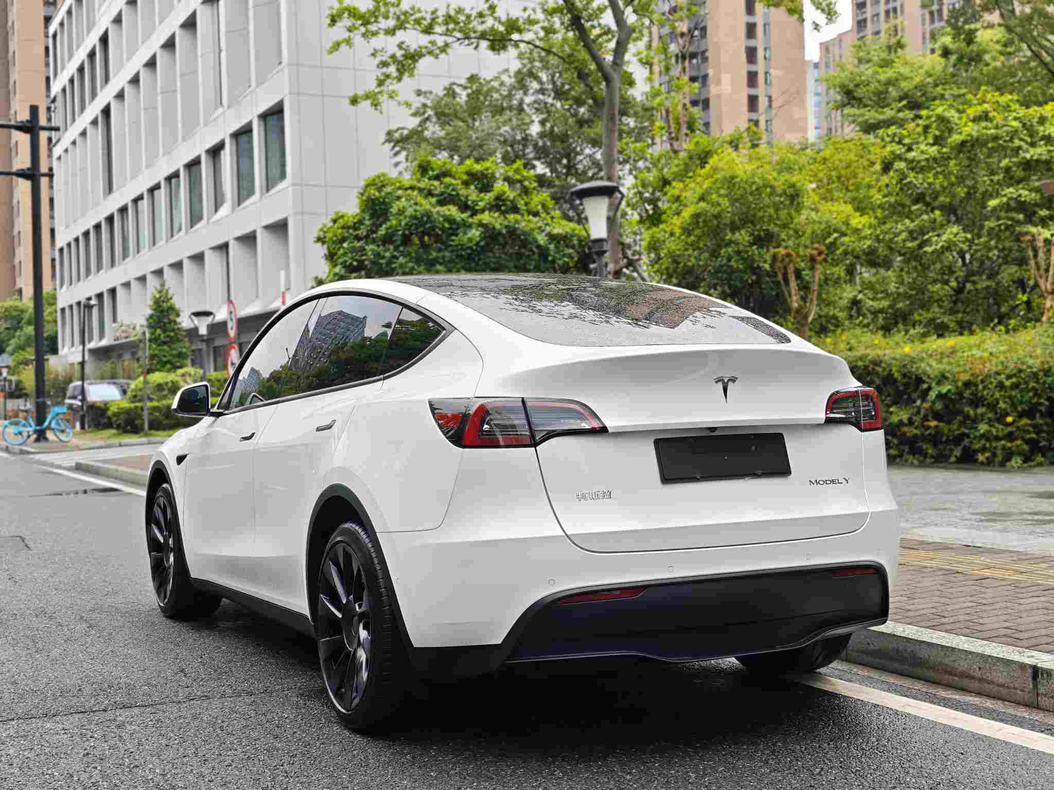 Tesla Model Y 2023 #6 Tesla Model Y 2023 immagine di auto #6