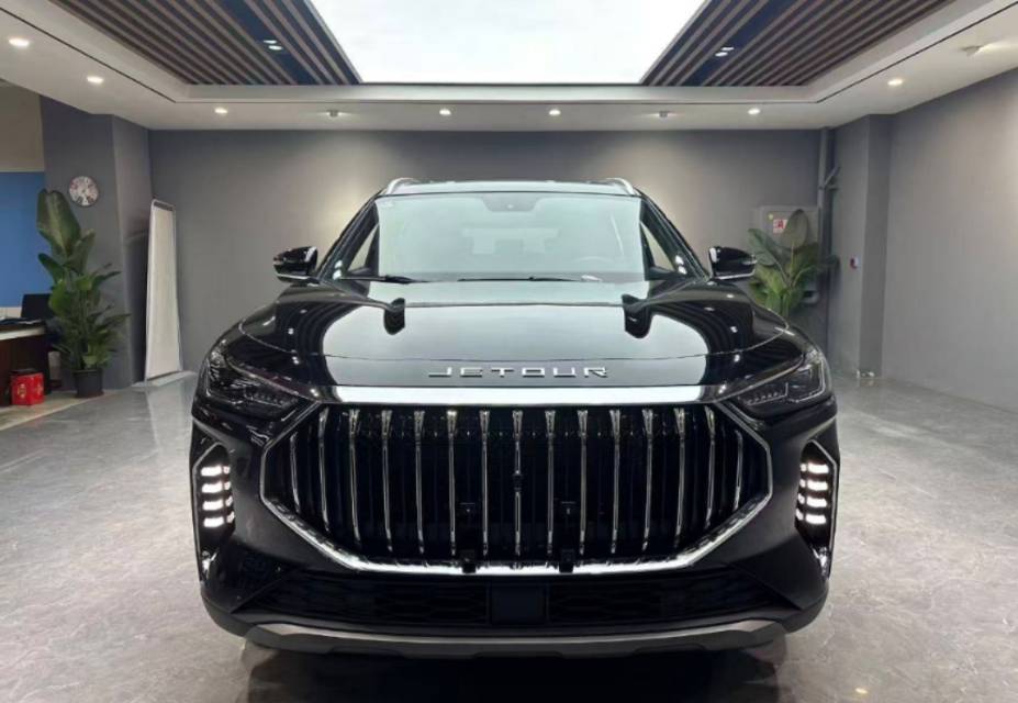 Jetour X70 PLUS 2026 car image #4