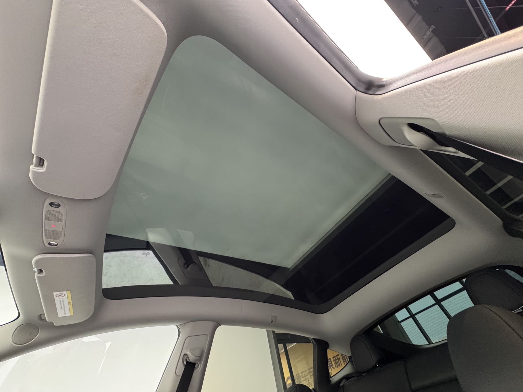 Tesla Model Y 2023 car image #15