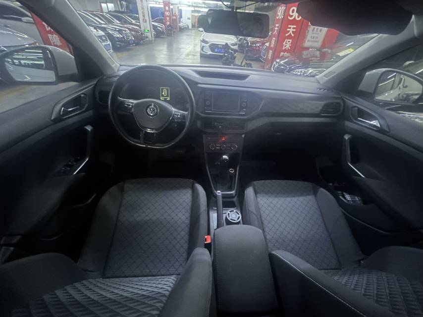 Volkswagen T-Cross 2019 car image #10