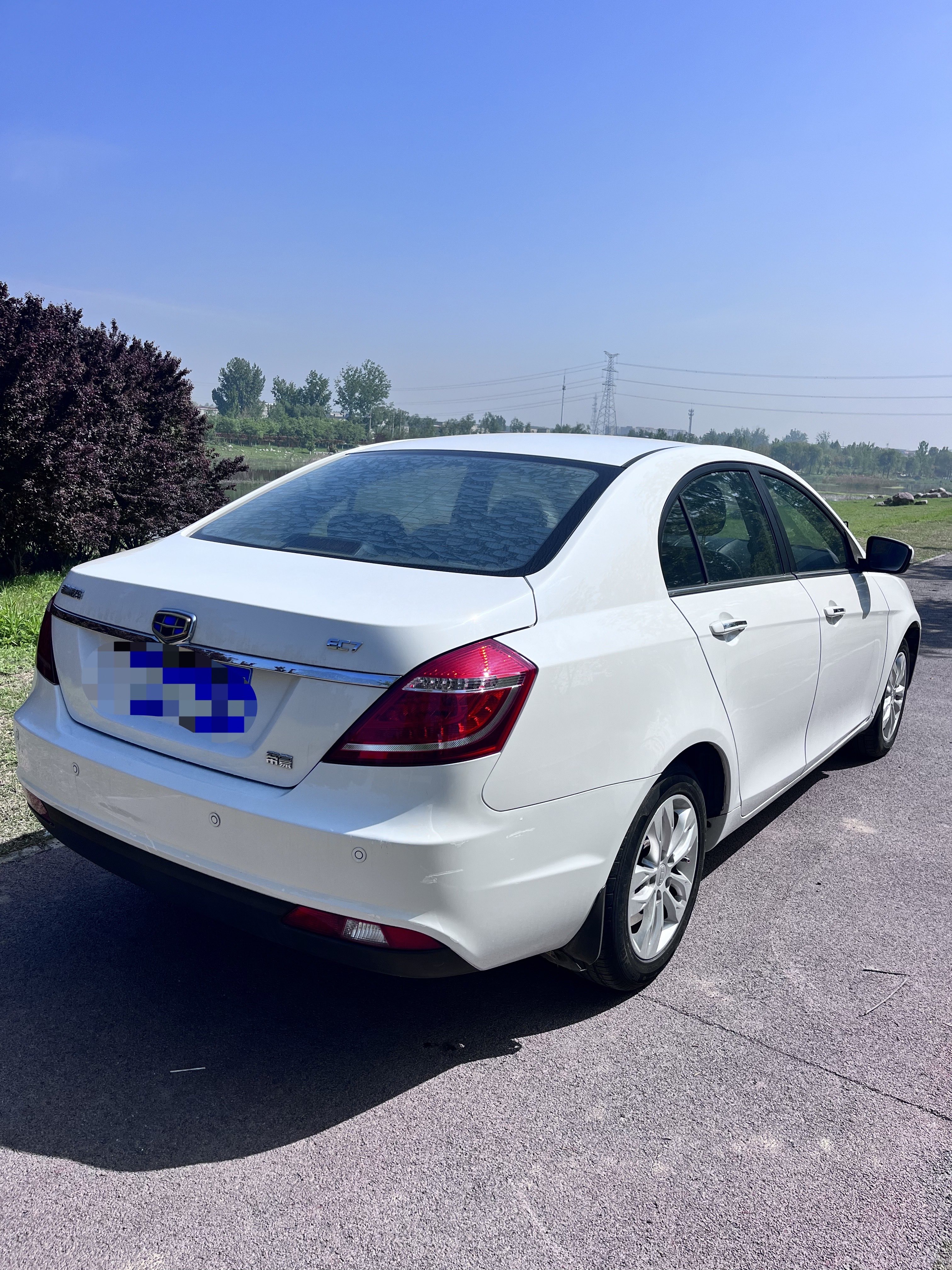 GEELY Emgrand 2015 #10 GEELY Emgrand 2015 car image #10
