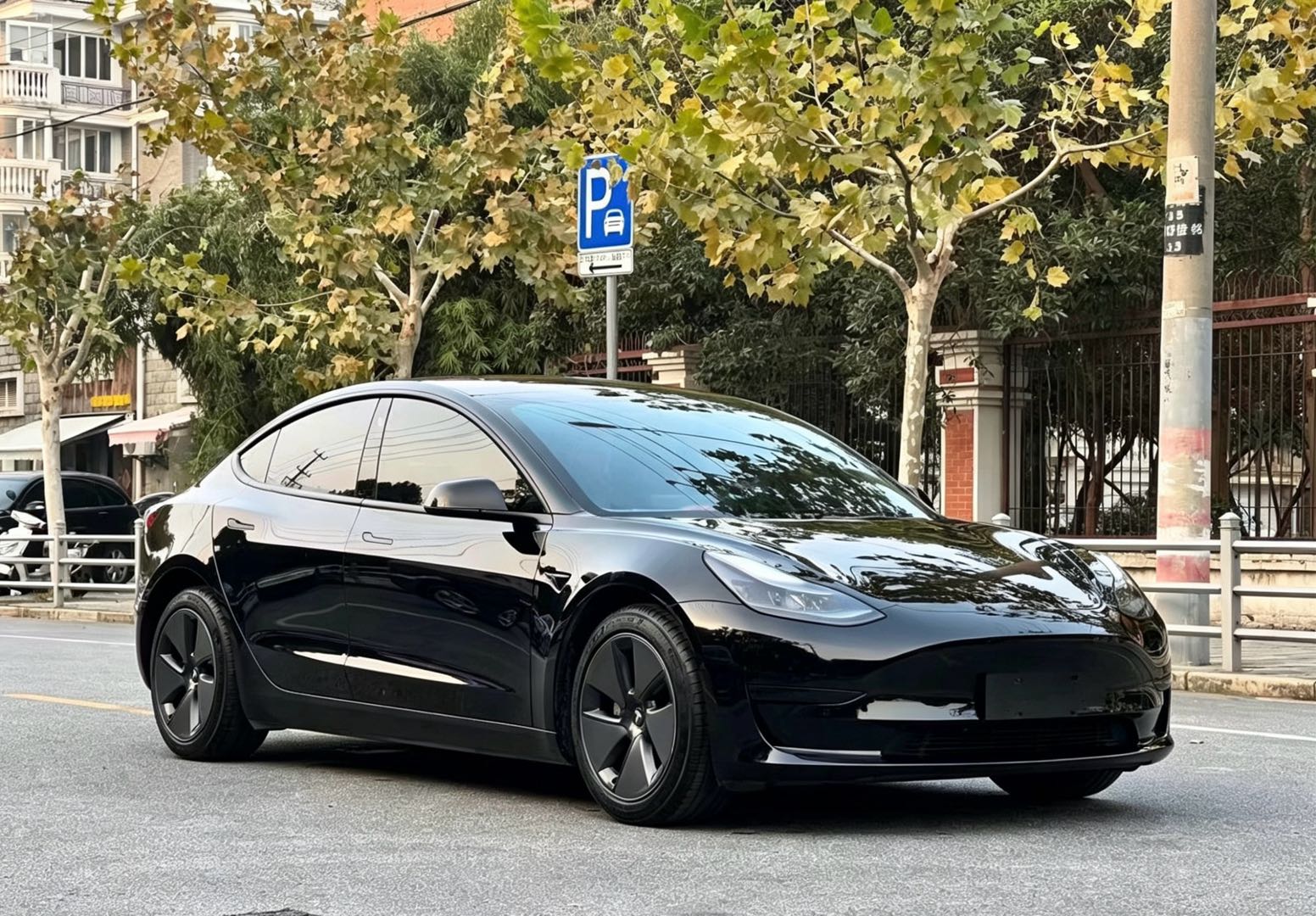 Tesla Model 3 2023 car image #5