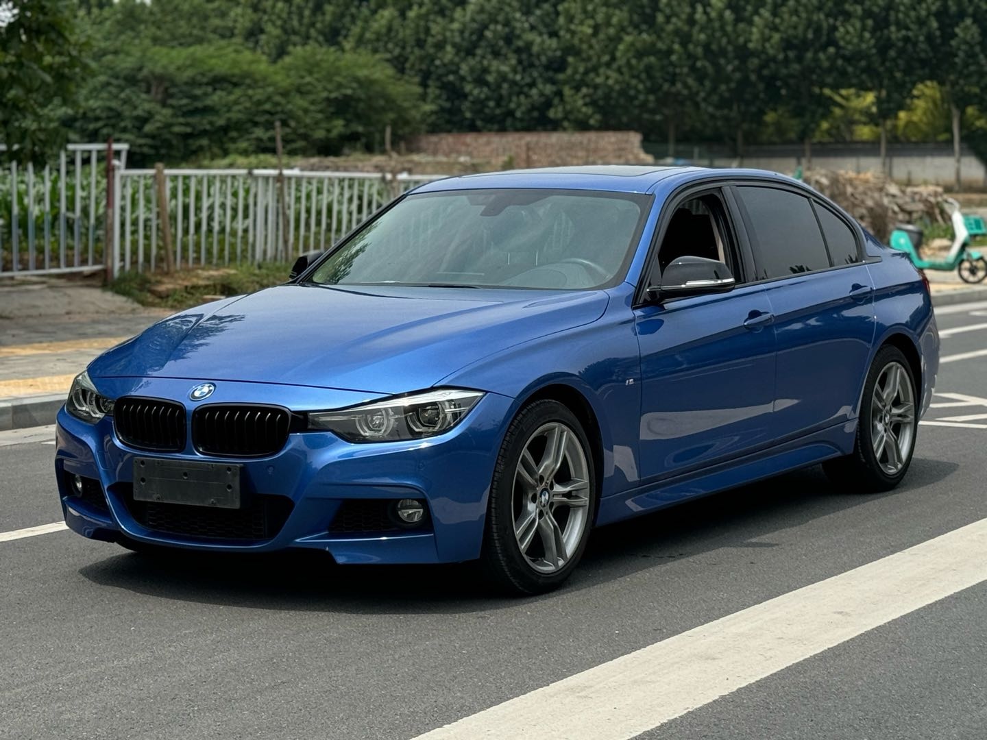 BMW 3 Series 2019 #2 BMW 3 Series 2019 car image #2