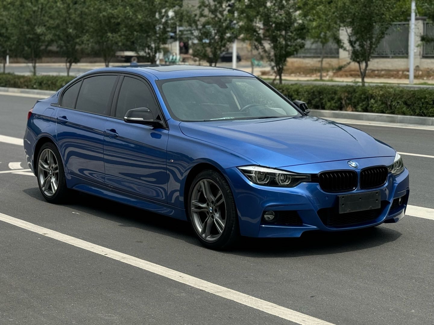 BMW 3 Series 2019 #5 BMW 3 Series 2019 car image #5