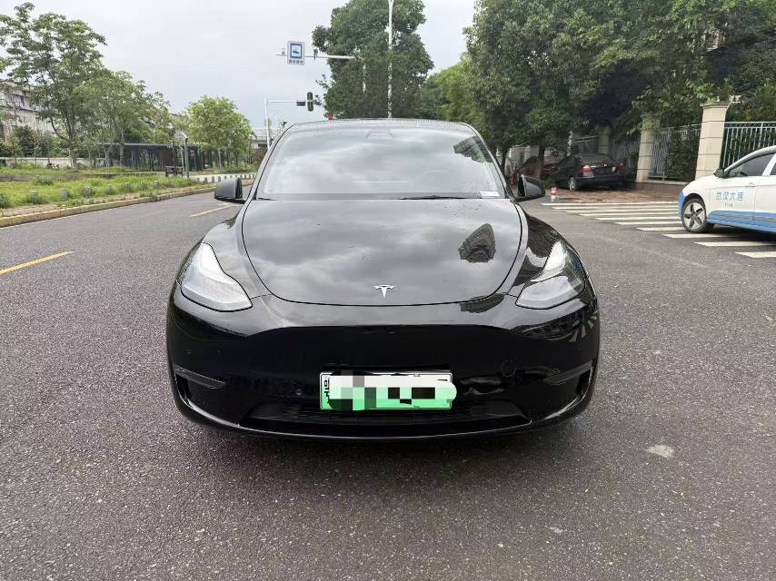 Tesla Model Y 2021 #4 Tesla Model Y 2021 car image #4