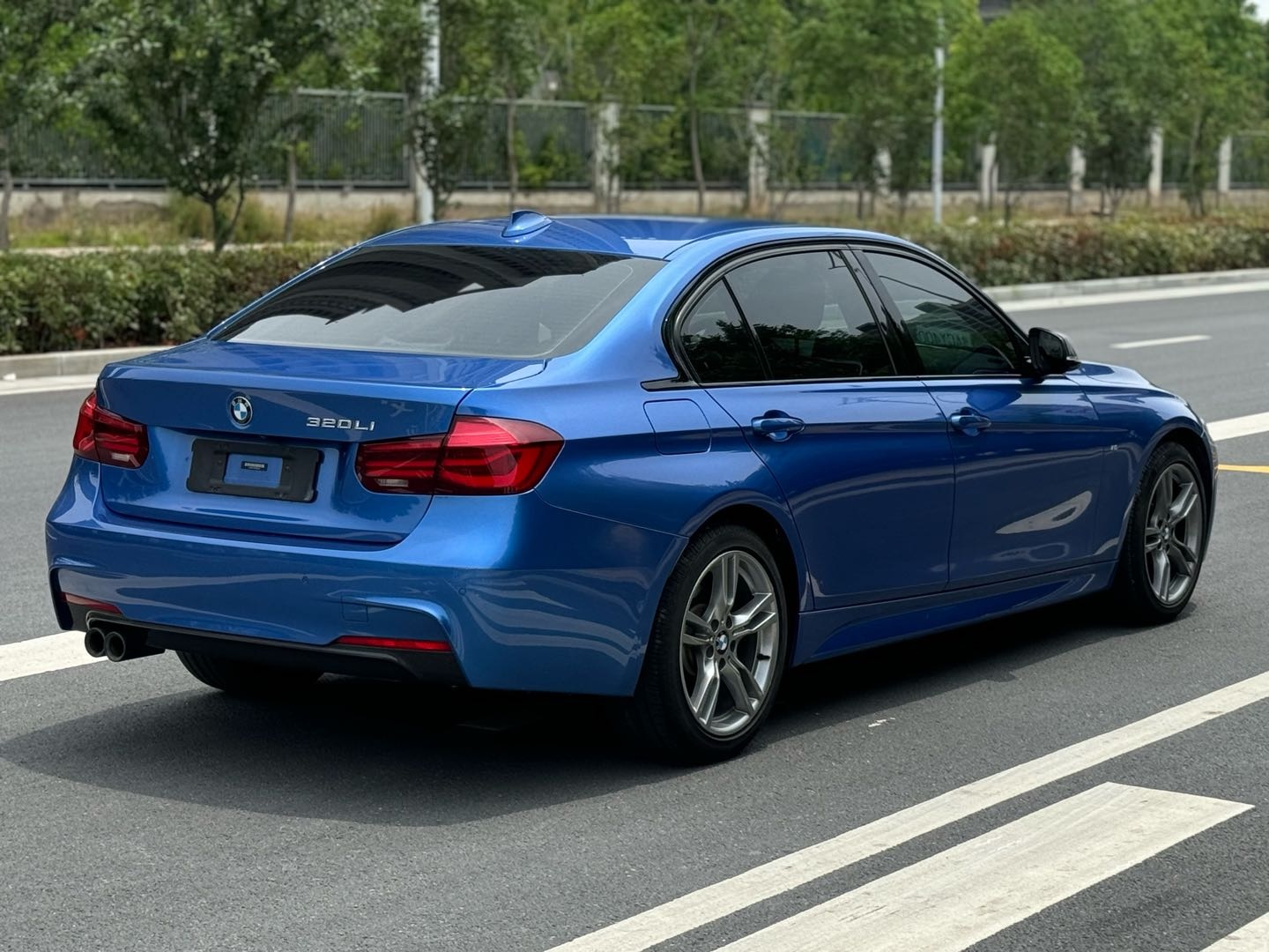 BMW 3 Series 2019 #11 BMW 3 Series 2019 car image #11