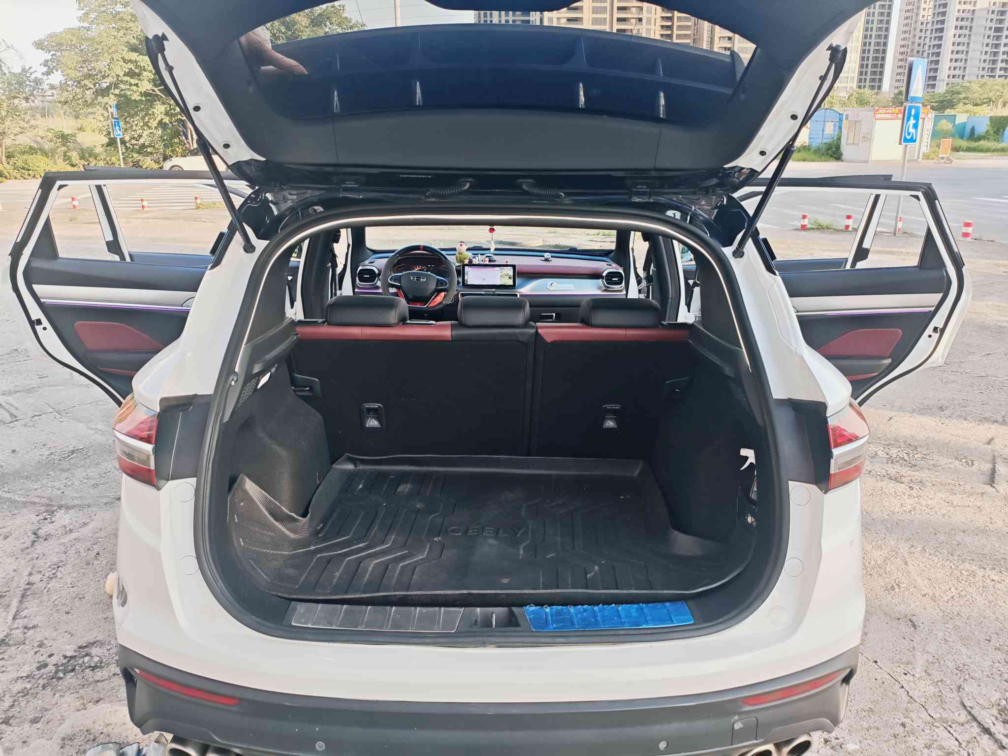 GEELY Coolray 2020 car image #31