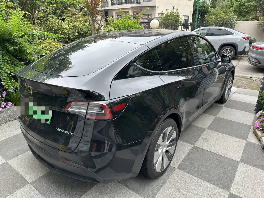 Tesla Model Y 2022 #7 Tesla Model Y 2022 car image #7