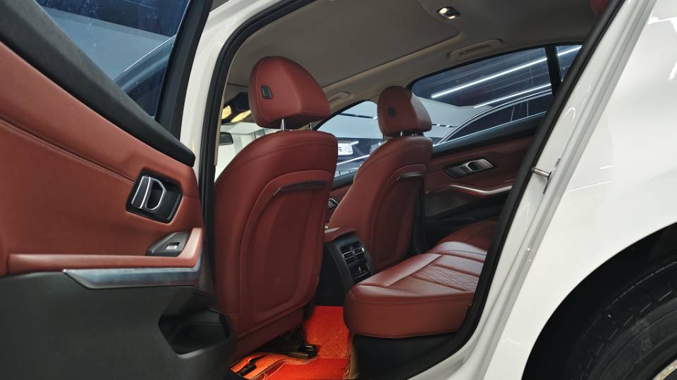 BMW 3 Series 2023 car image #7
