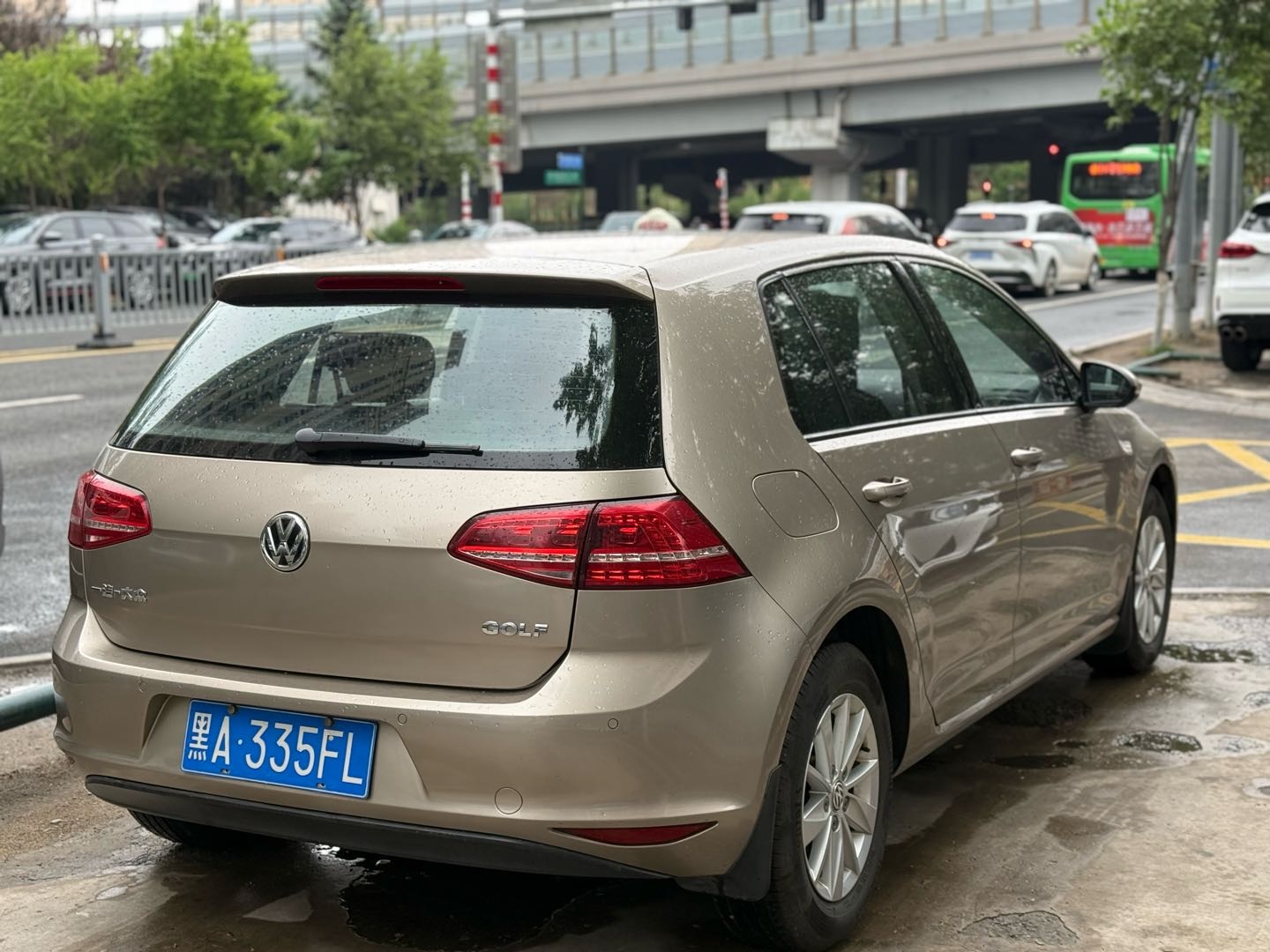 Volkswagen Golf 2014 car image #11