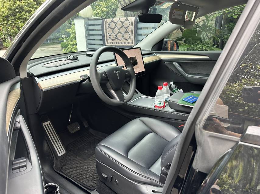 Tesla Model Y 2022 #6 Tesla Model Y 2022 car image #6