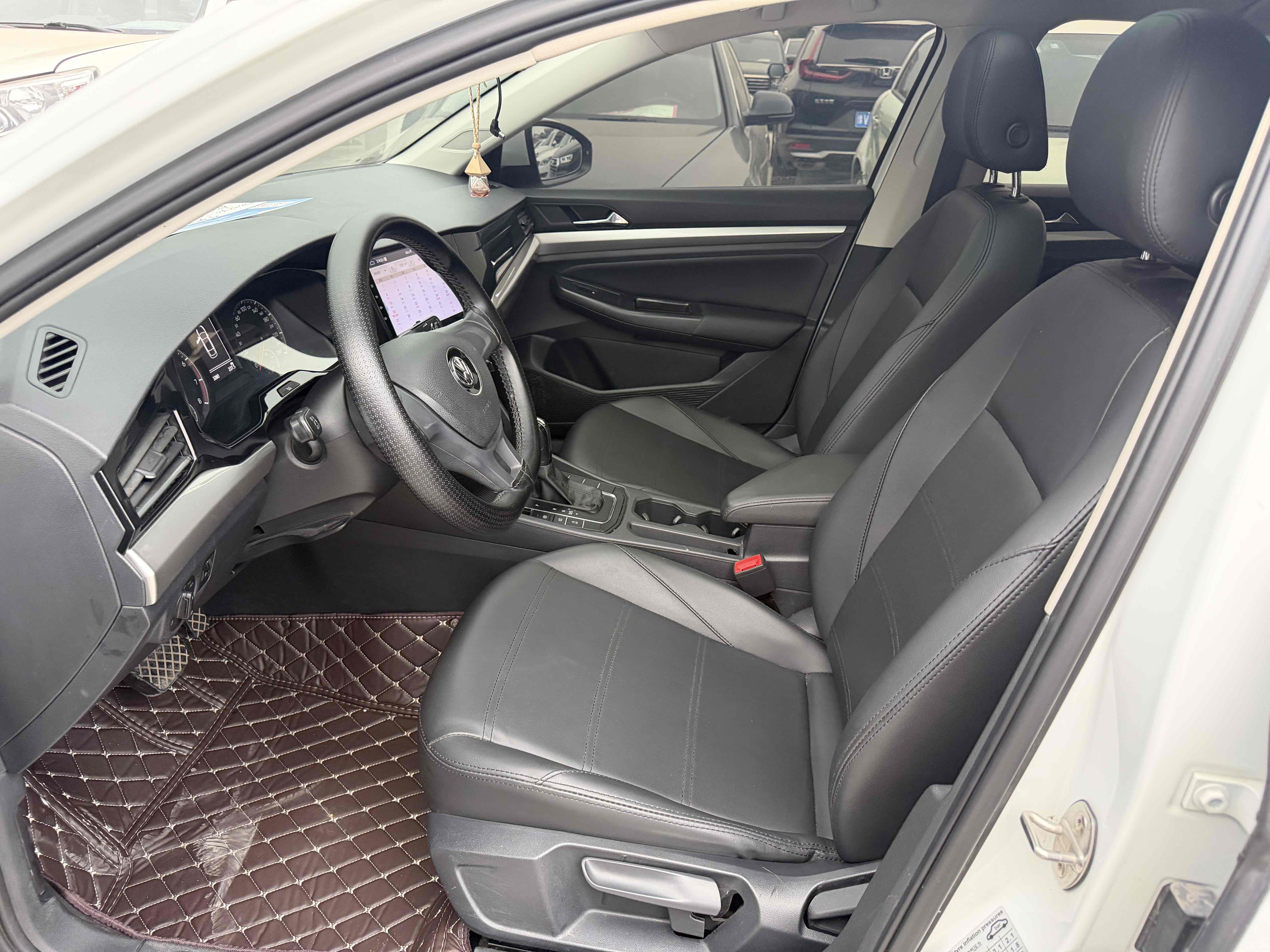 Volkswagen Bora 2020 car image #9
