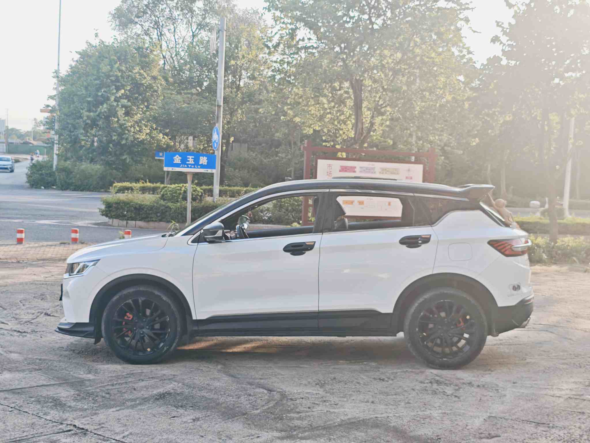 GEELY Coolray 2020 car image #22