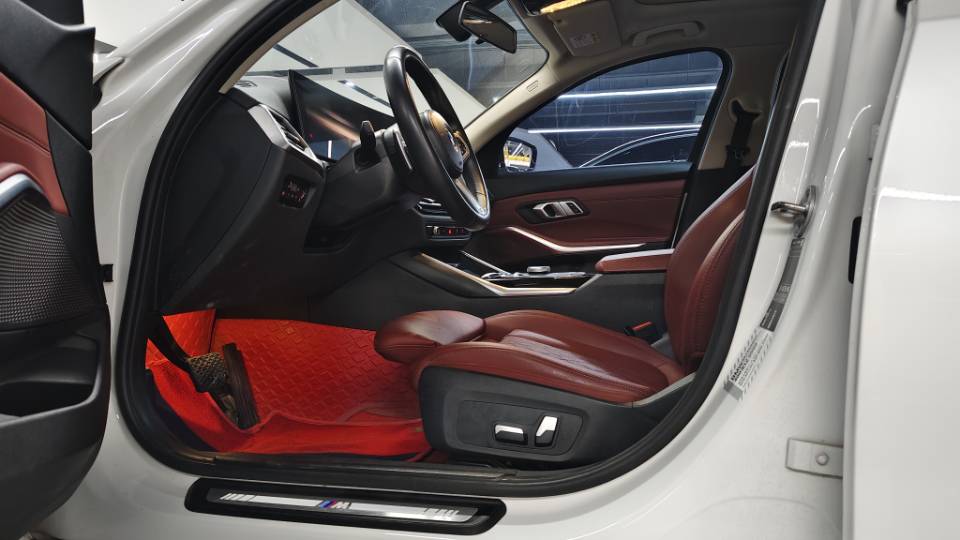 BMW 3 Series 2023 car image #5