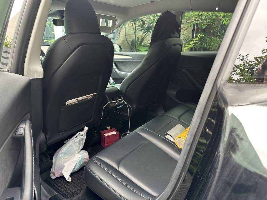 Tesla Model Y 2022 #4 Tesla Model Y 2022 car image #4