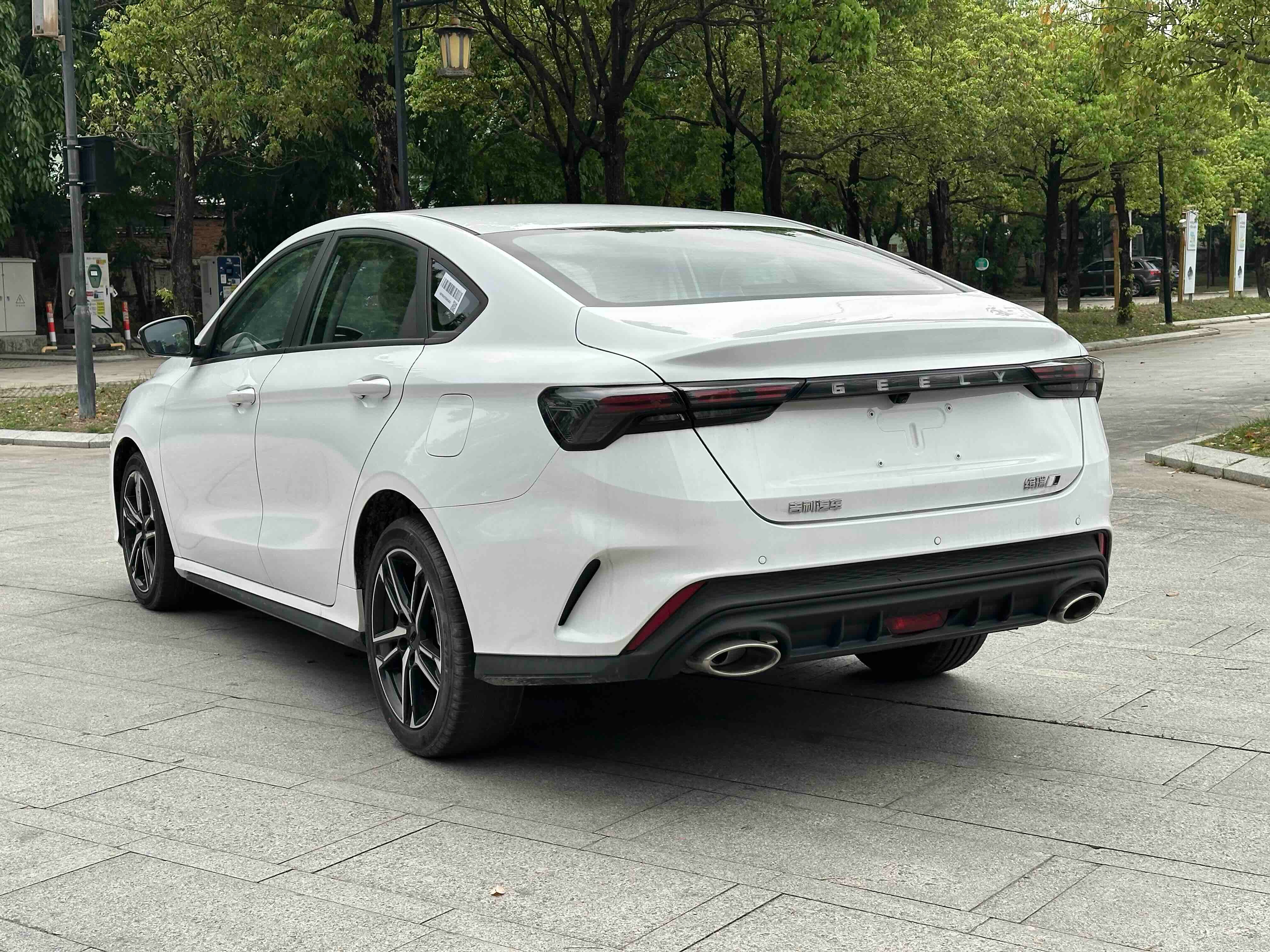 GEELY Binray 2026 #11 GEELY Binray 2026 immagine di auto #11