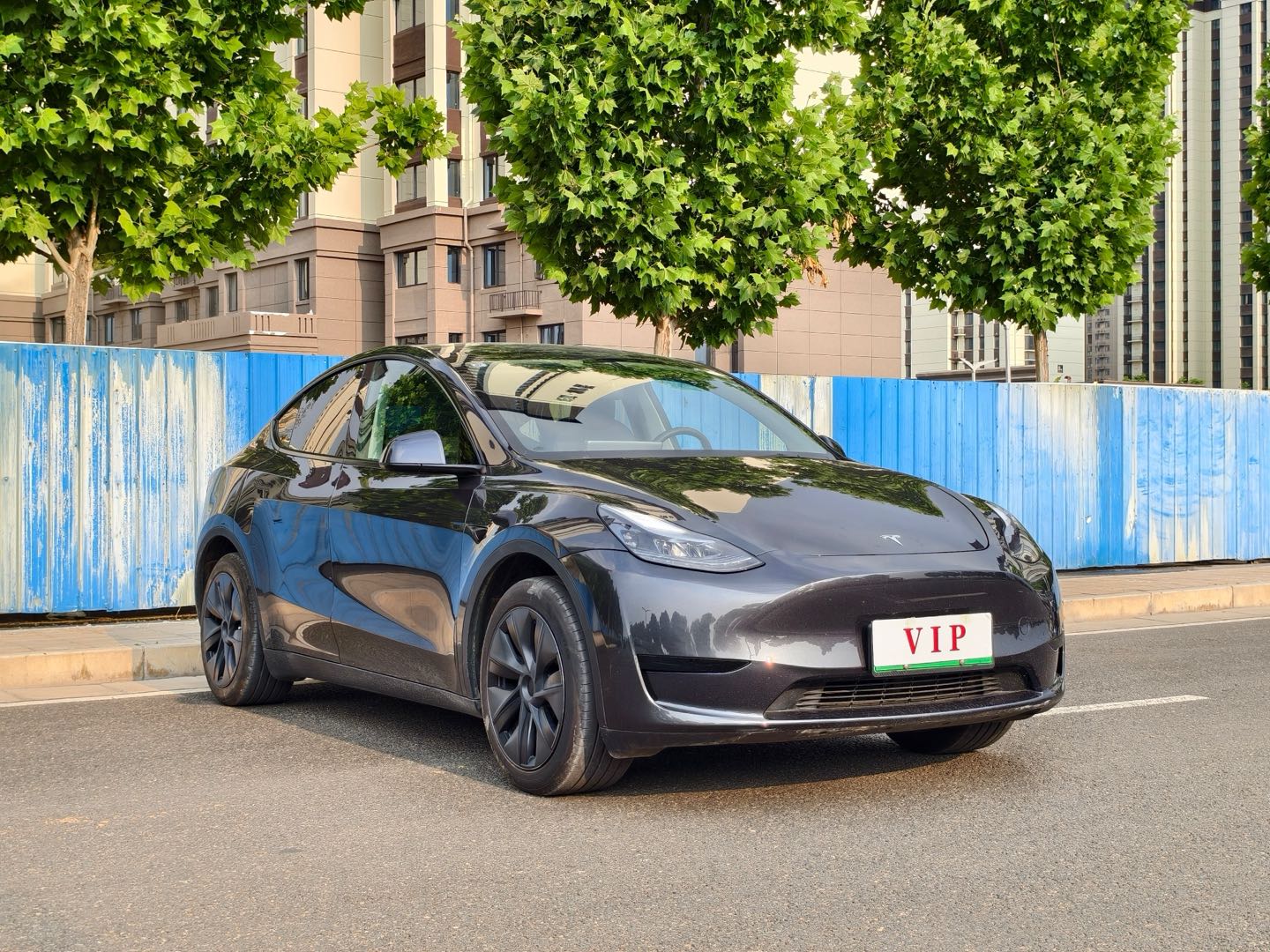 Tesla Model Y 2025 car image #4