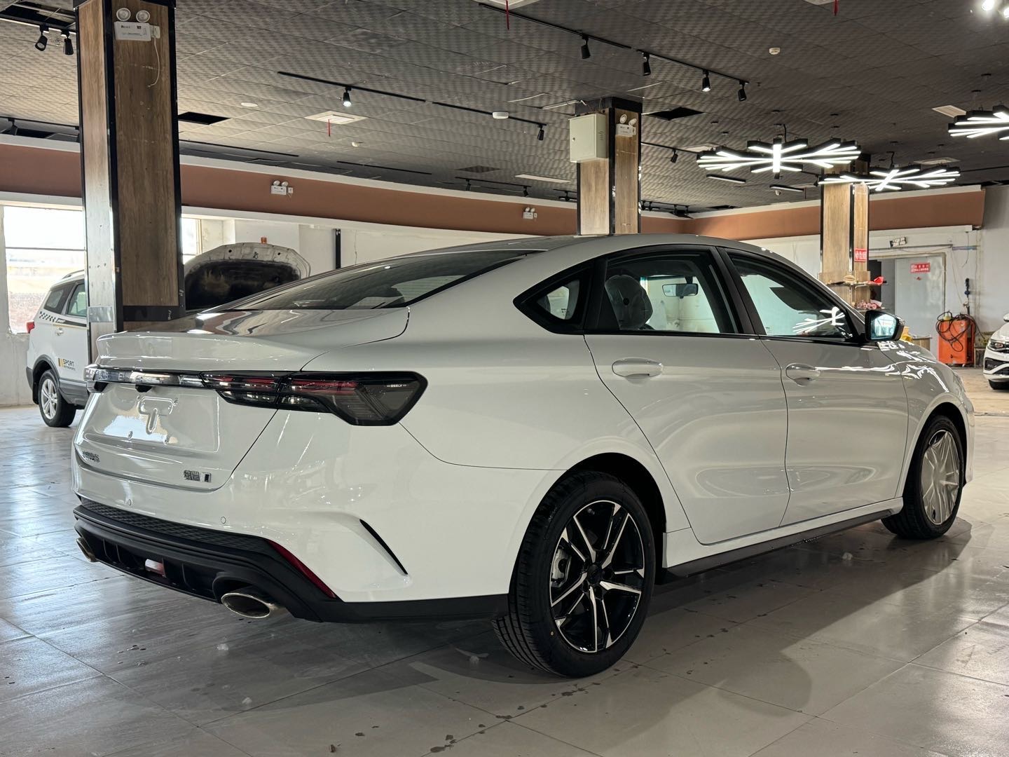 GEELY Binray 2025 immagine di auto #11
