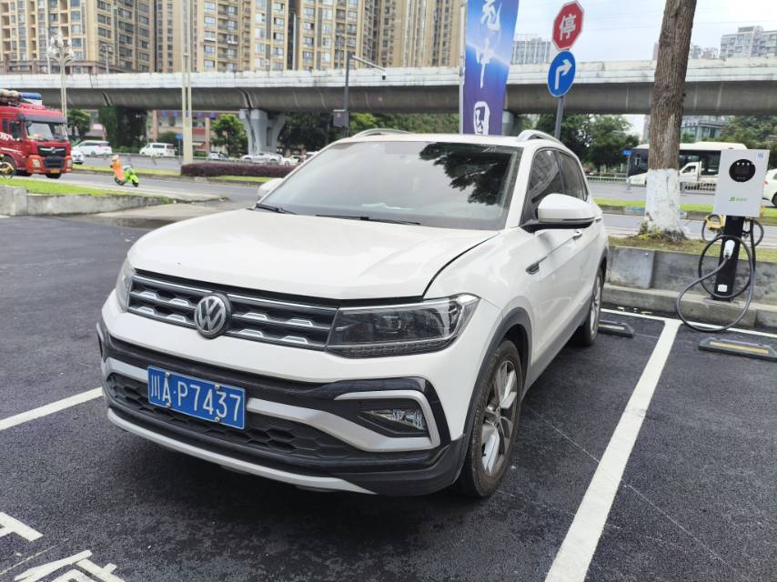Volkswagen T-Cross 2019 #2 Volkswagen T-Cross 2019 car image #2