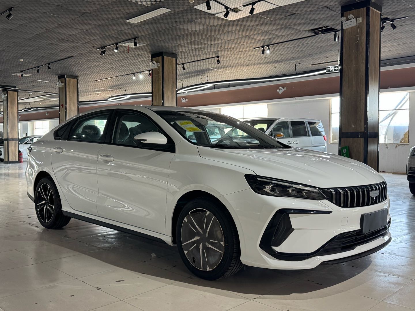 GEELY Binray 2025 immagine di auto #5