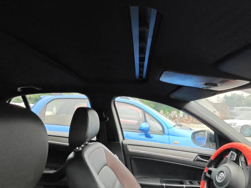 Volkswagen Bora 2015 car image #6