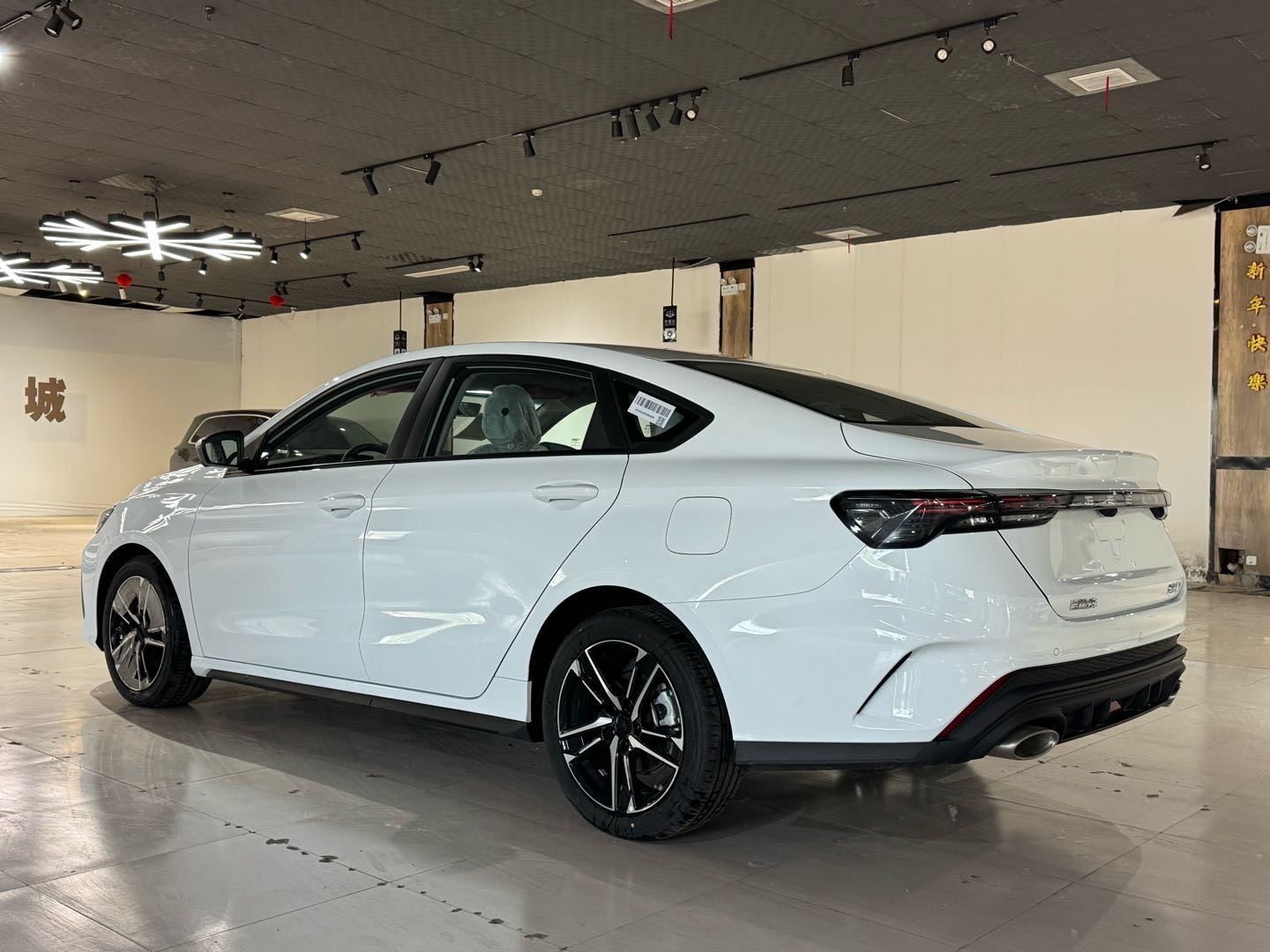GEELY Binray 2025 immagine di auto #9