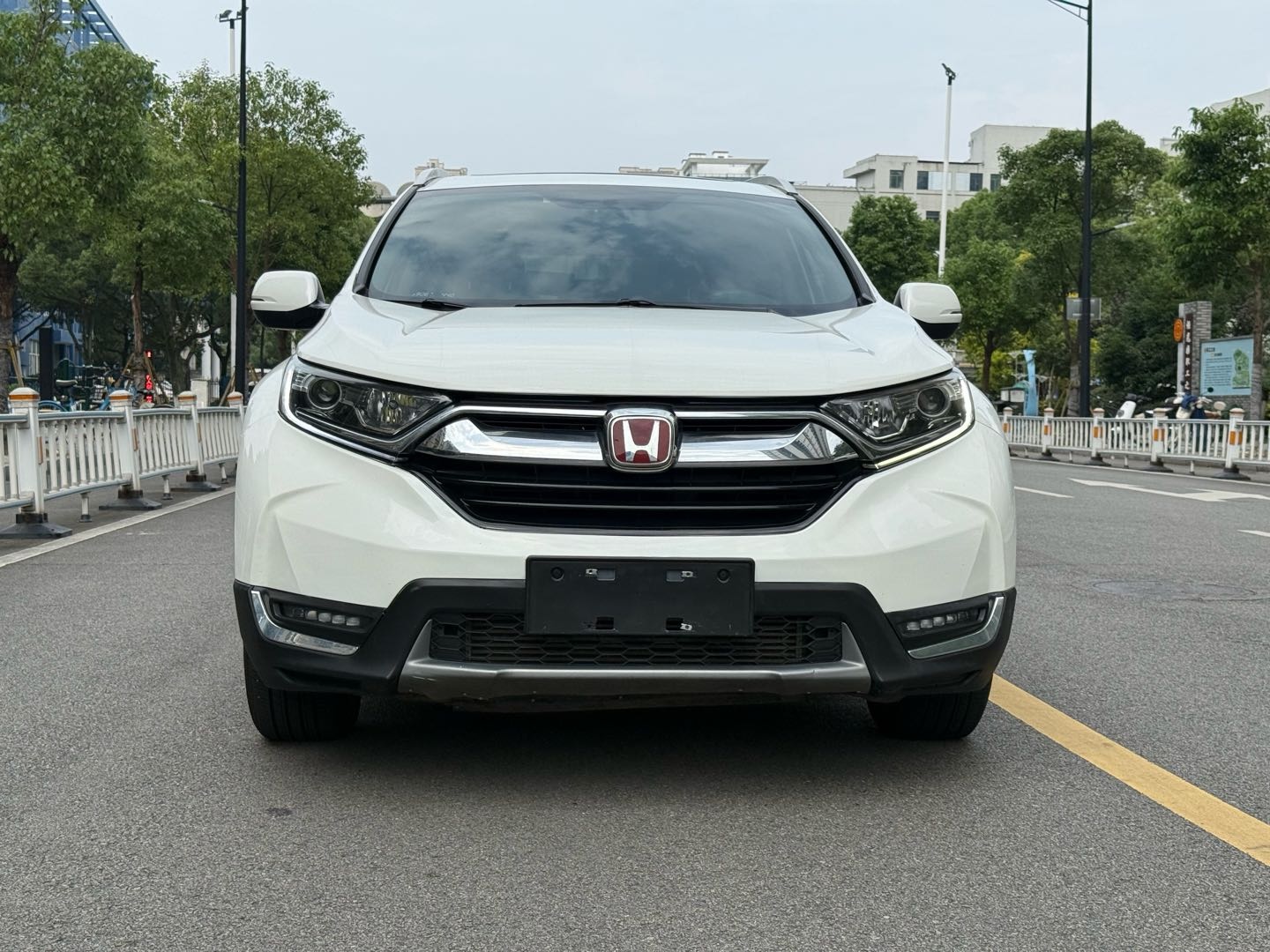 2019 car image #4