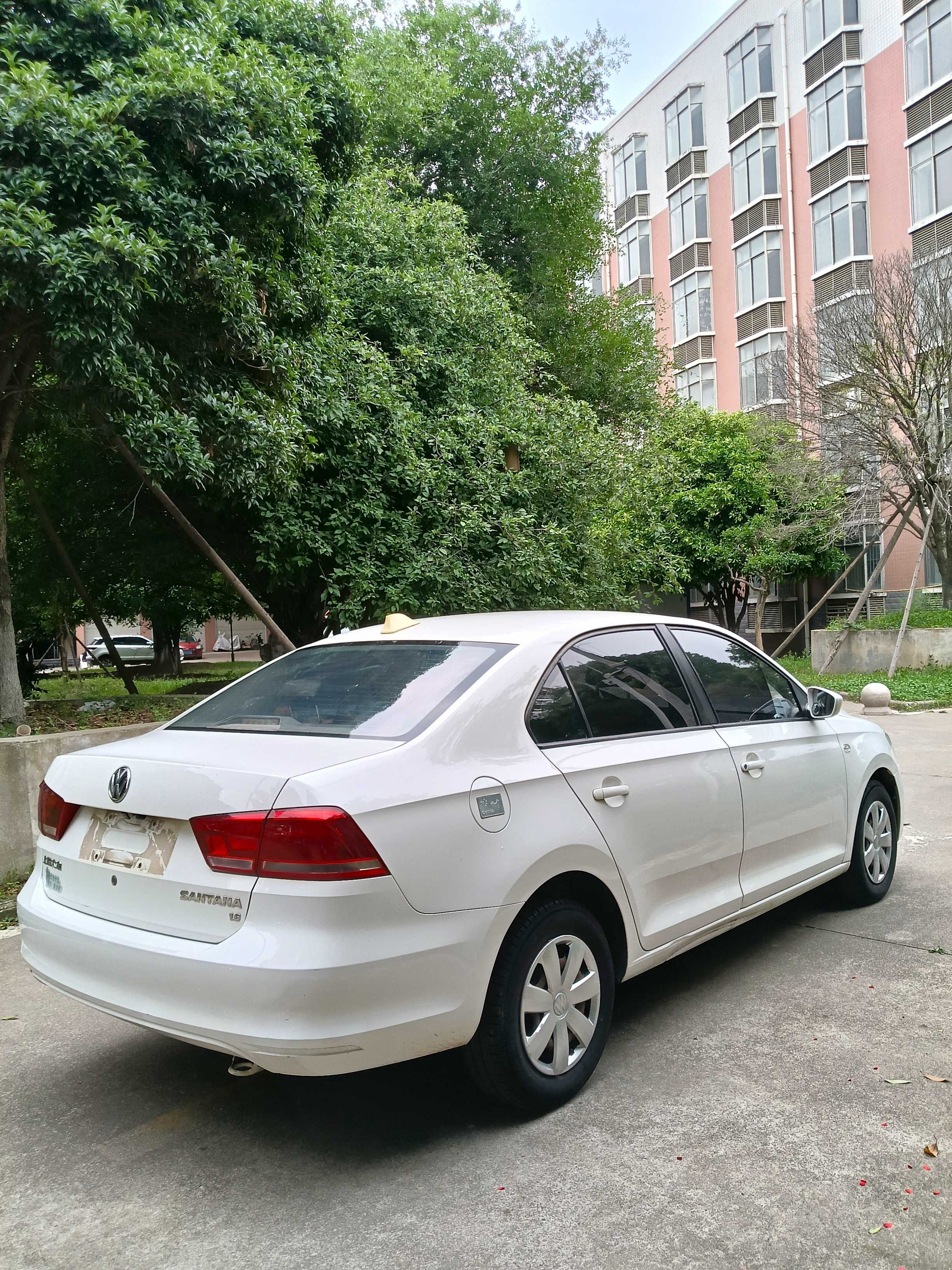 Volkswagen Santana 2015 car image #5