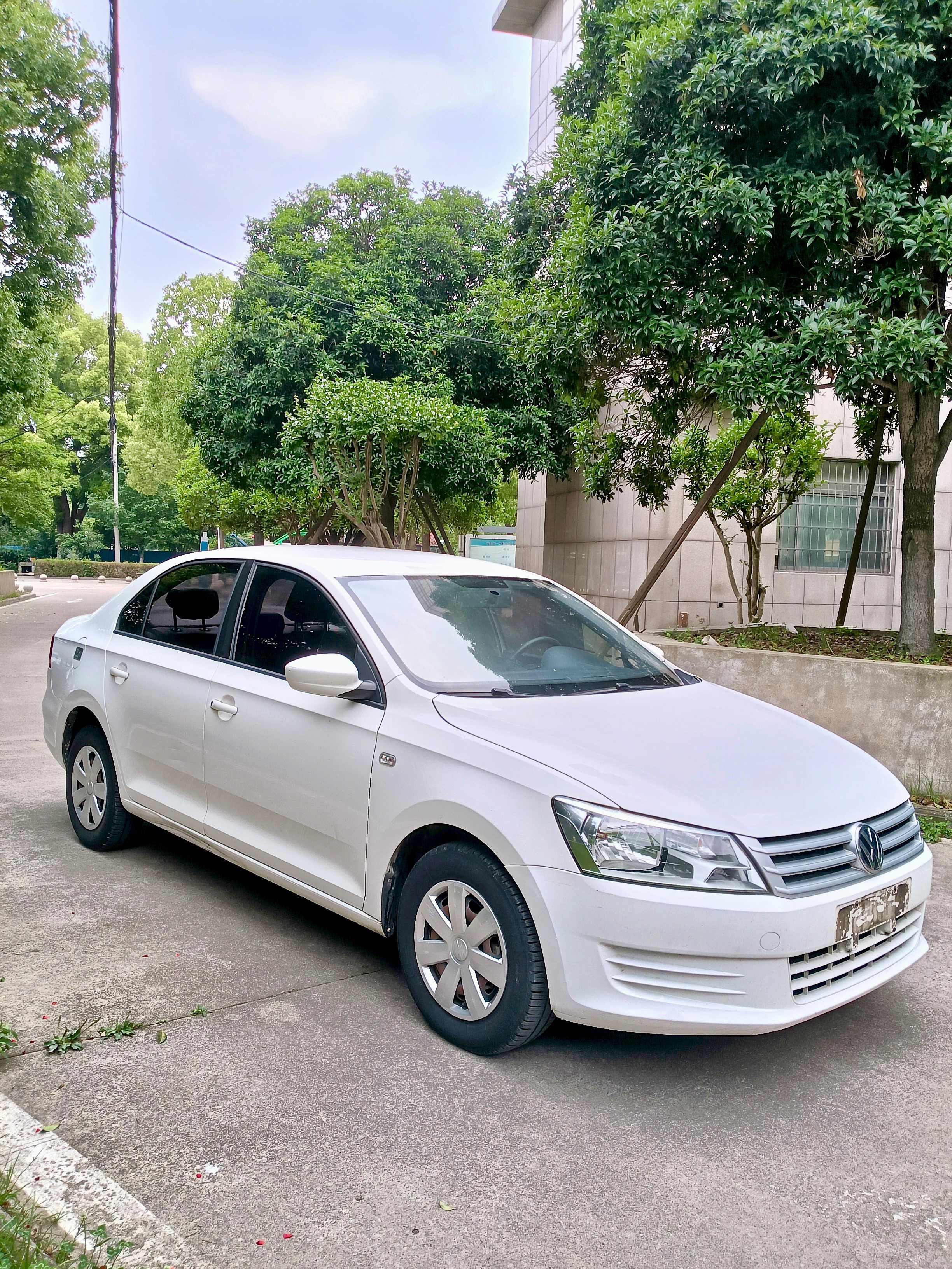 Volkswagen Santana 2015 car image #4