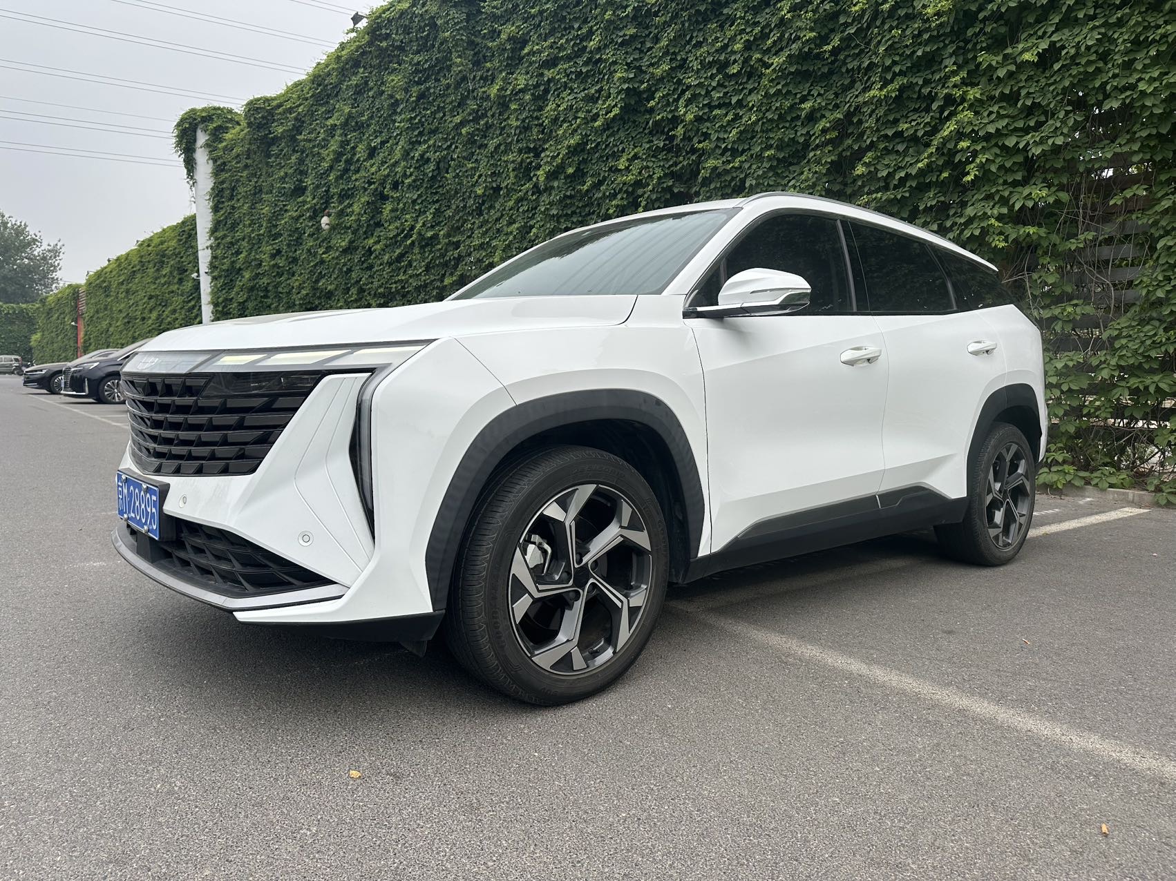 GEELY Boyue L 2022 car image #2